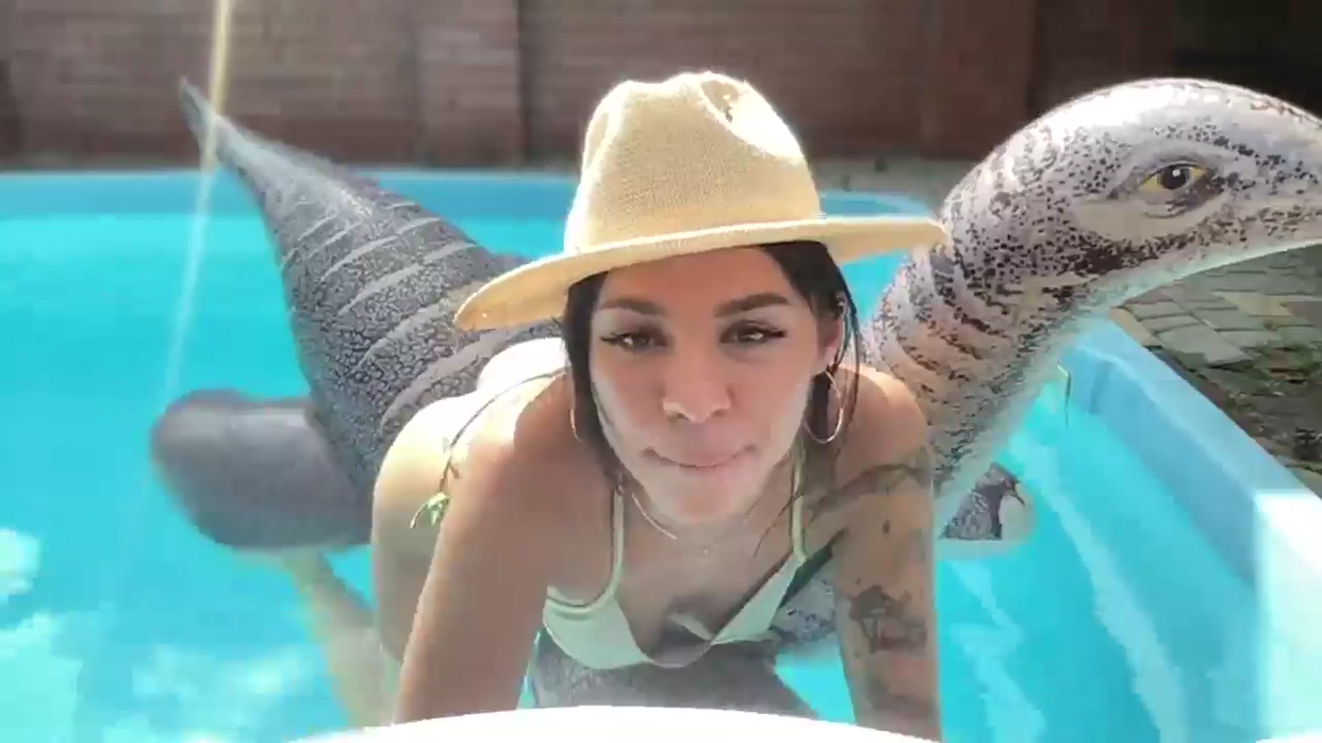 Gallery image thumbnail from BabaYaga___'s myfreecams stream on, 07/15/2025, 12:54 image 17 of 20