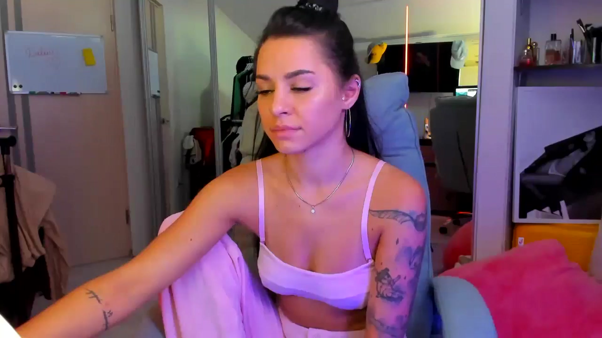 Gallery image thumbnail from BabaYaga___'s myfreecams stream on, 07/25/2025, 14:11 image 13 of 20