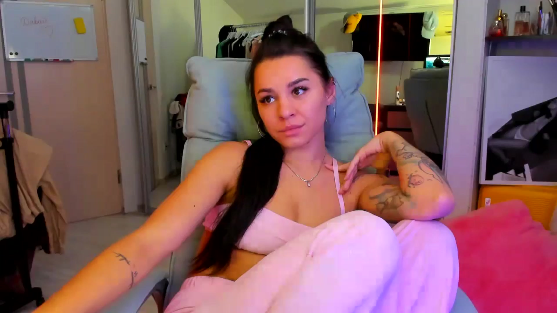 Gallery image thumbnail from BabaYaga___'s myfreecams stream on, 07/25/2025, 16:22 image 5 of 20