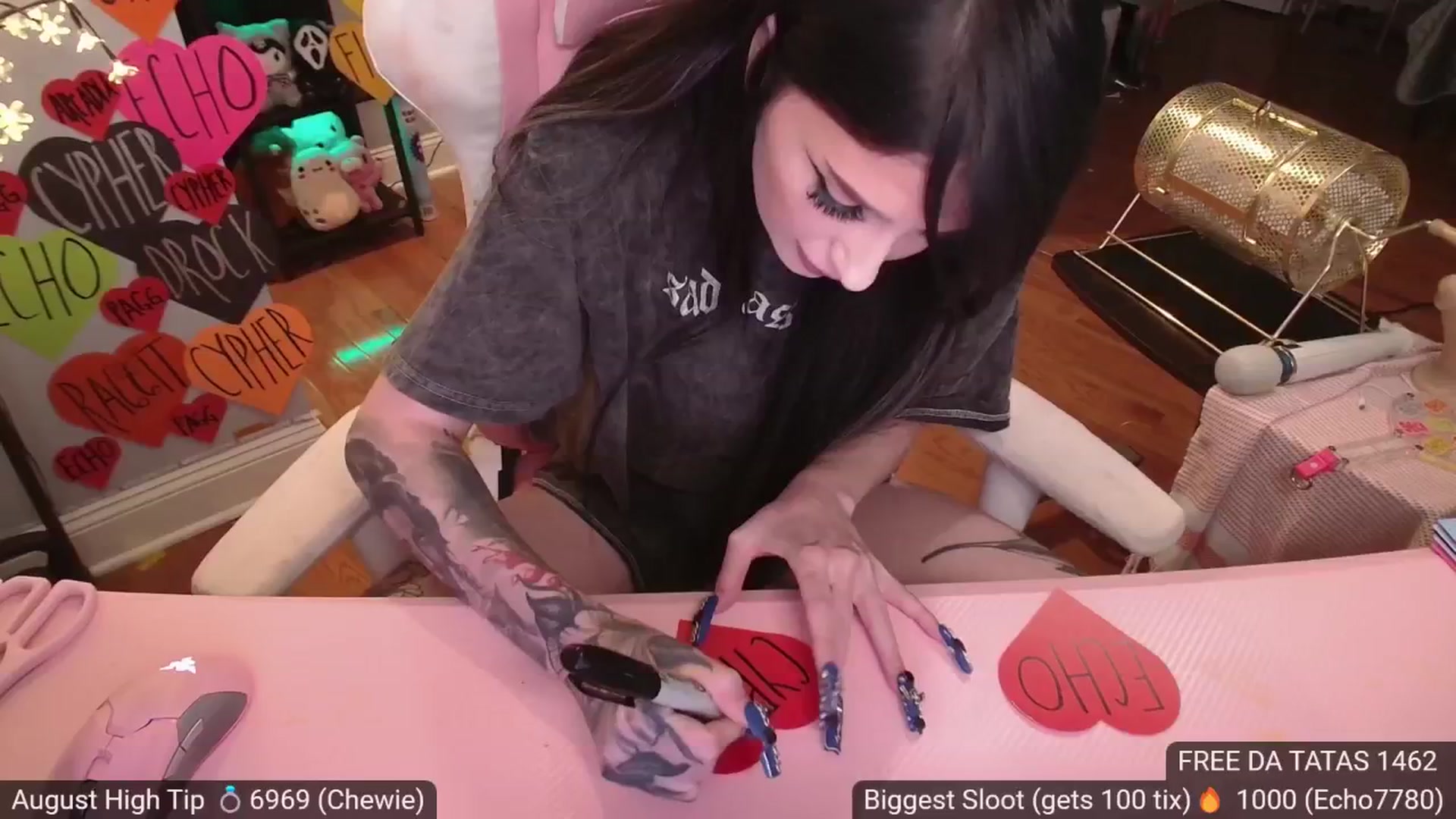 Gallery image thumbnail from BabeAriel's myfreecams stream on, 08/18/2024, 03:36 image 7 of 20