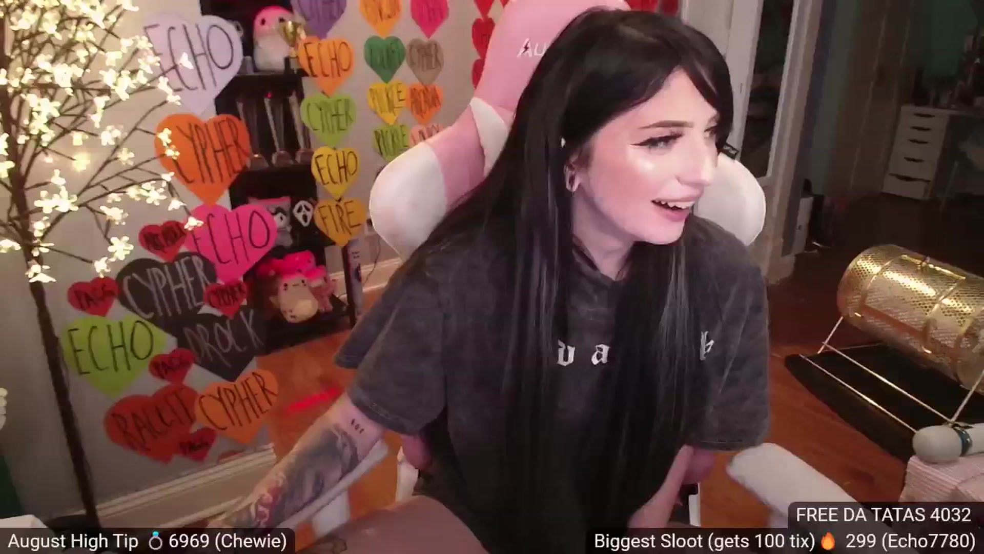 Gallery image thumbnail from BabeAriel's myfreecams stream on, 08/18/2024, 03:36 image 4 of 20