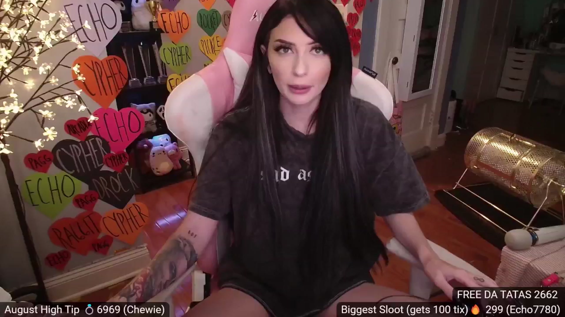 Gallery image thumbnail from BabeAriel's myfreecams stream on, 08/18/2024, 03:36 image 6 of 20