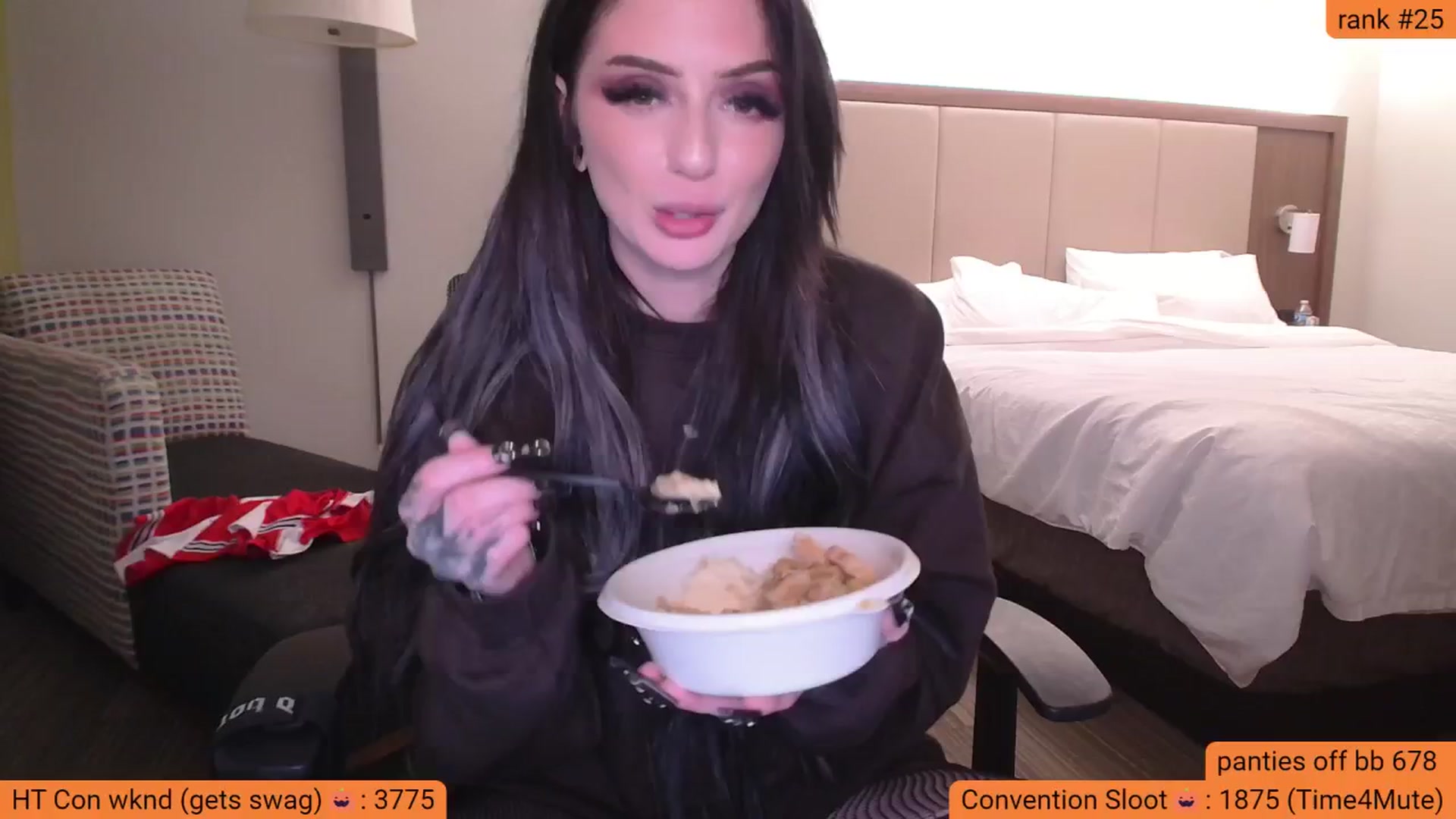 Gallery image thumbnail from BabeAriel's myfreecams stream on, 10/26/2024, 06:32 image 13 of 20
