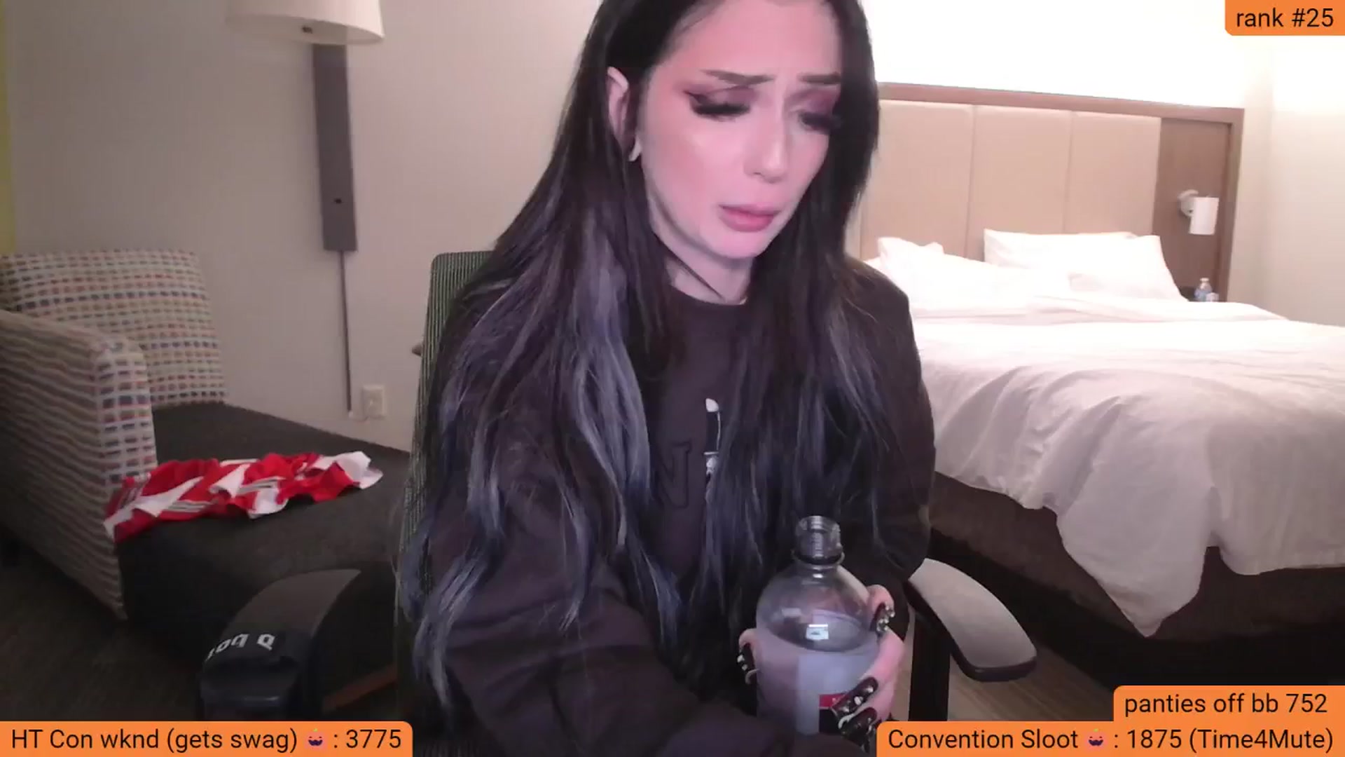 Gallery image thumbnail from BabeAriel's myfreecams stream on, 10/26/2024, 06:32 image 8 of 20