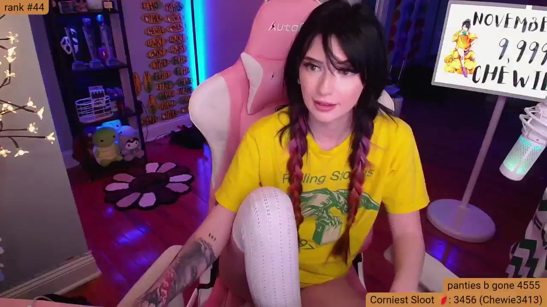 Gallery image thumbnail from BabeAriel's myfreecams stream on, 11/22/2024, 02:03 image 13 of 20