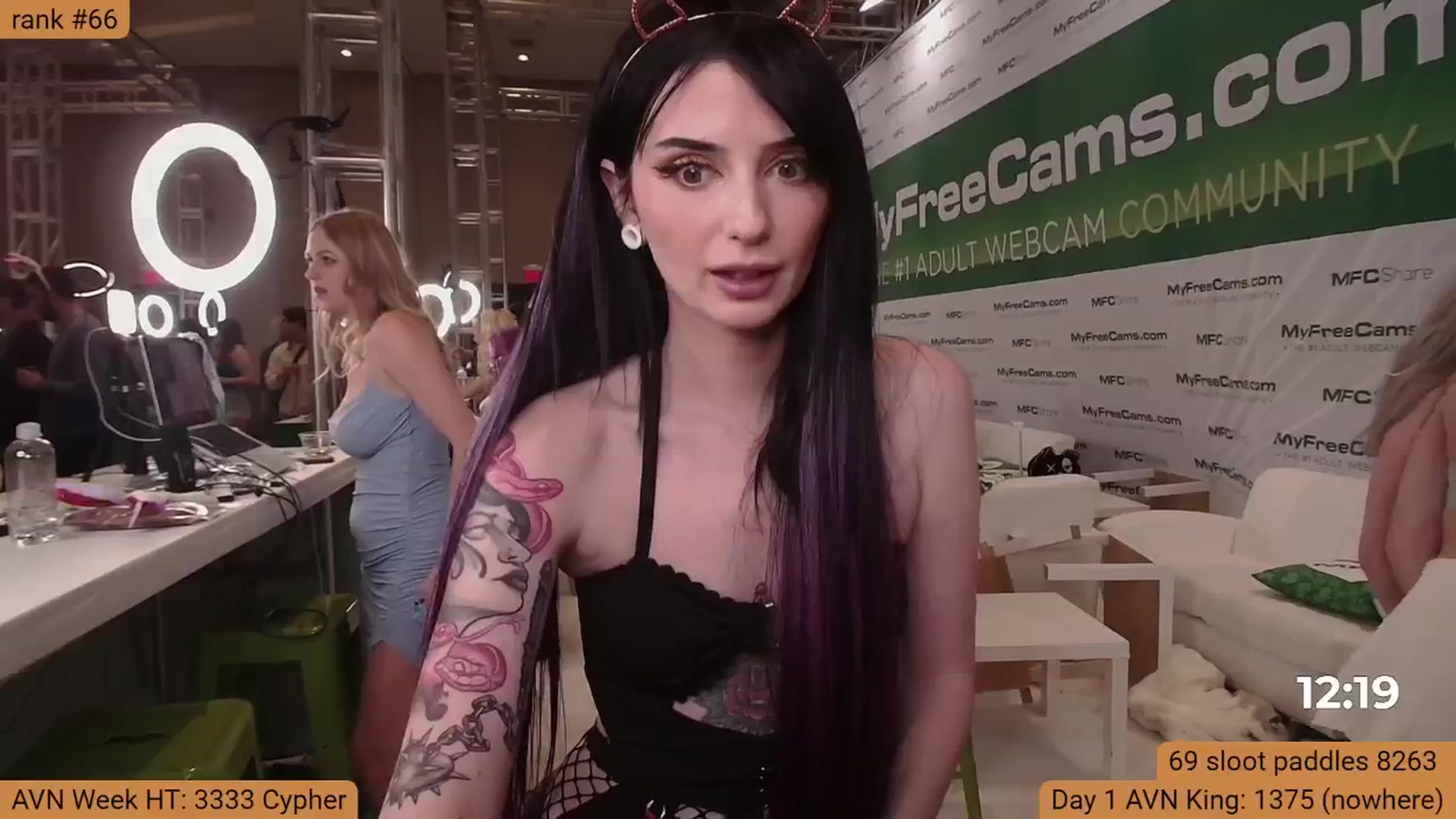 Gallery image thumbnail from BabeAriel's myfreecams stream on, 01/23/2025, 03:46 image 15 of 20