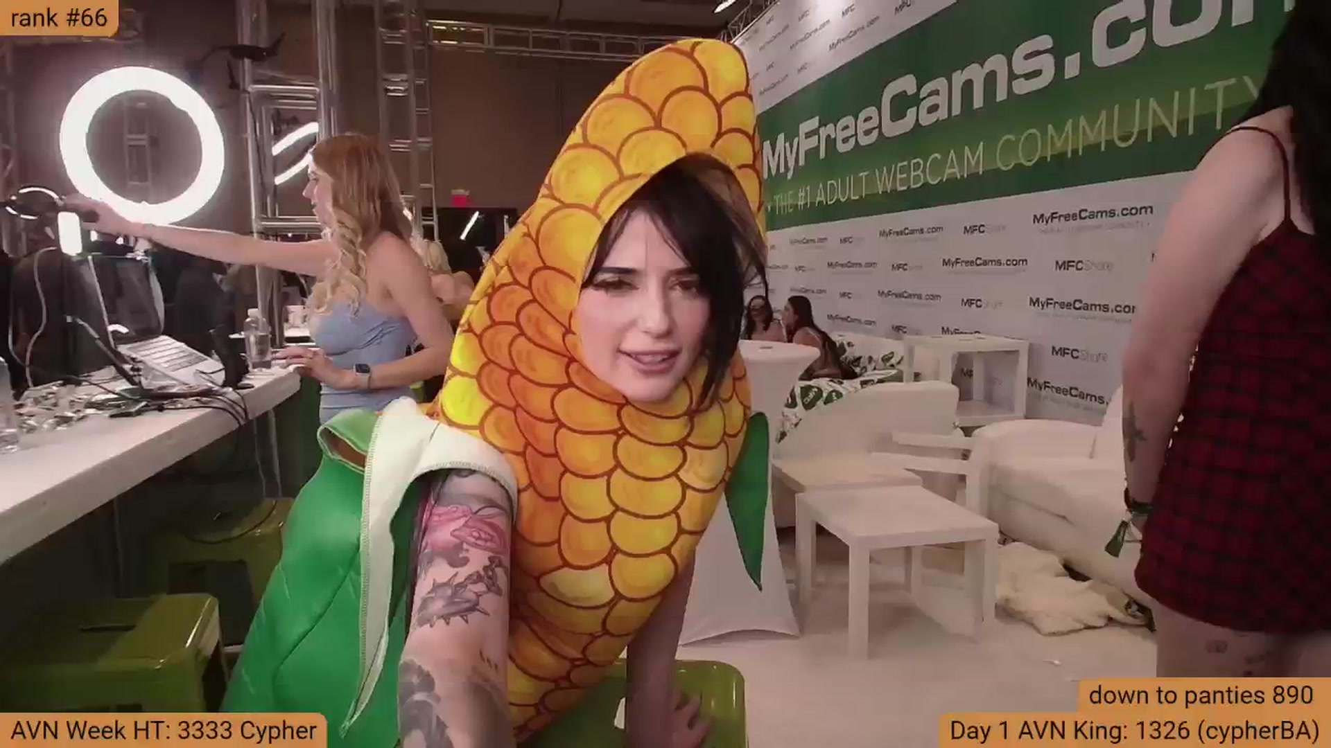 Gallery image thumbnail from BabeAriel's myfreecams stream on, 01/23/2025, 03:46 image 4 of 20