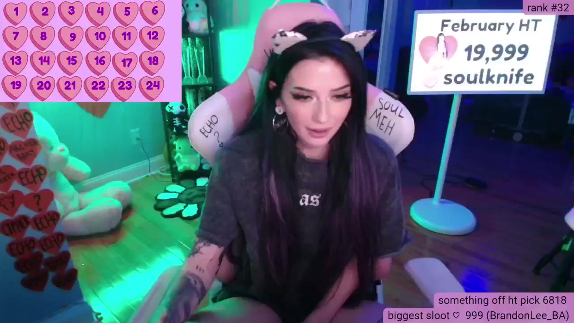 Gallery image thumbnail from BabeAriel's myfreecams stream on, 02/20/2025, 04:23 image 5 of 20