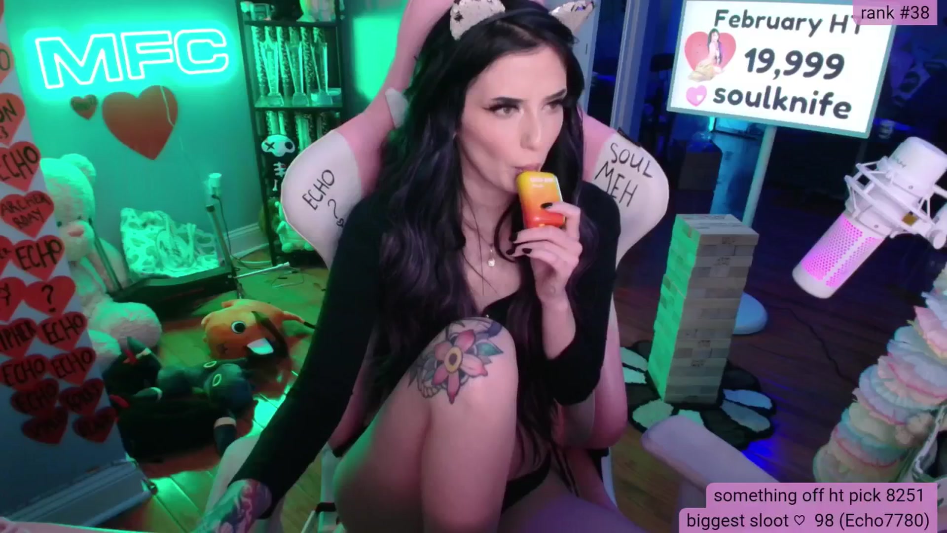 Gallery image thumbnail from BabeAriel's myfreecams stream on, 02/24/2025, 03:11 image 4 of 20