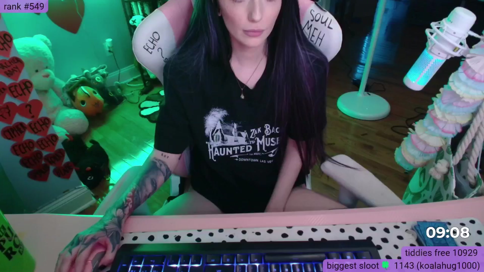 Gallery image thumbnail from BabeAriel's myfreecams stream on, 03/03/2025, 07:42 image 9 of 20