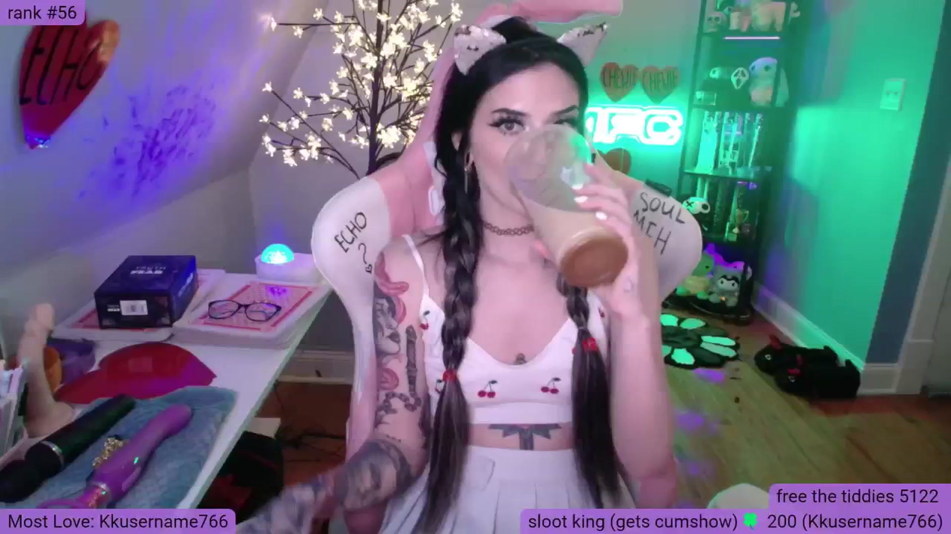 Gallery image thumbnail from BabeAriel's myfreecams stream on, 03/26/2025, 24:46 image 15 of 20