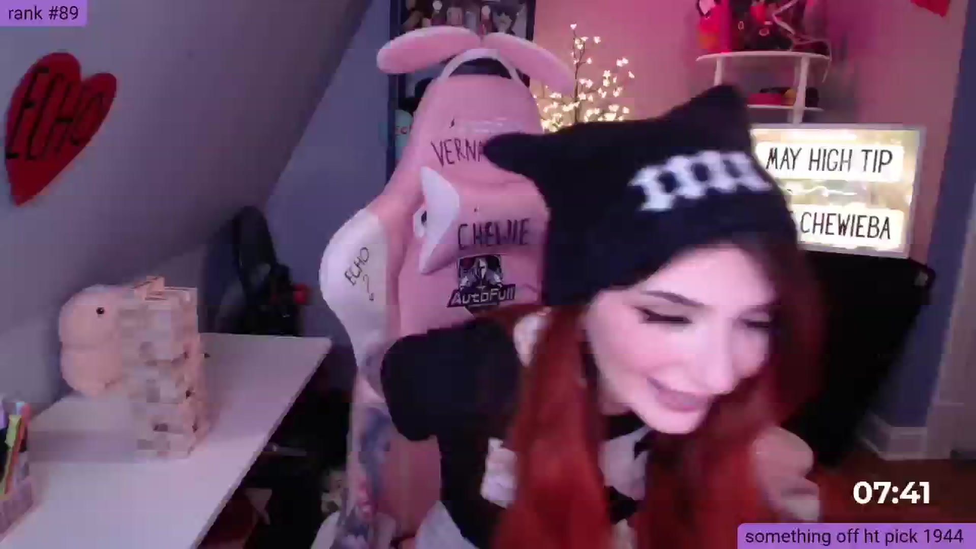 Gallery image thumbnail from BabeAriel's myfreecams stream on, 05/15/2025, 04:33 image 6 of 20