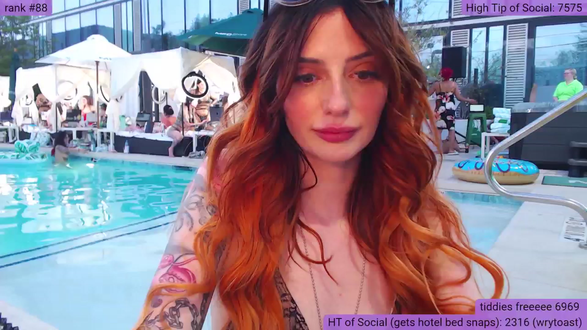 Gallery image thumbnail from BabeAriel's myfreecams stream on, 05/22/2025, 04:45 image 10 of 20