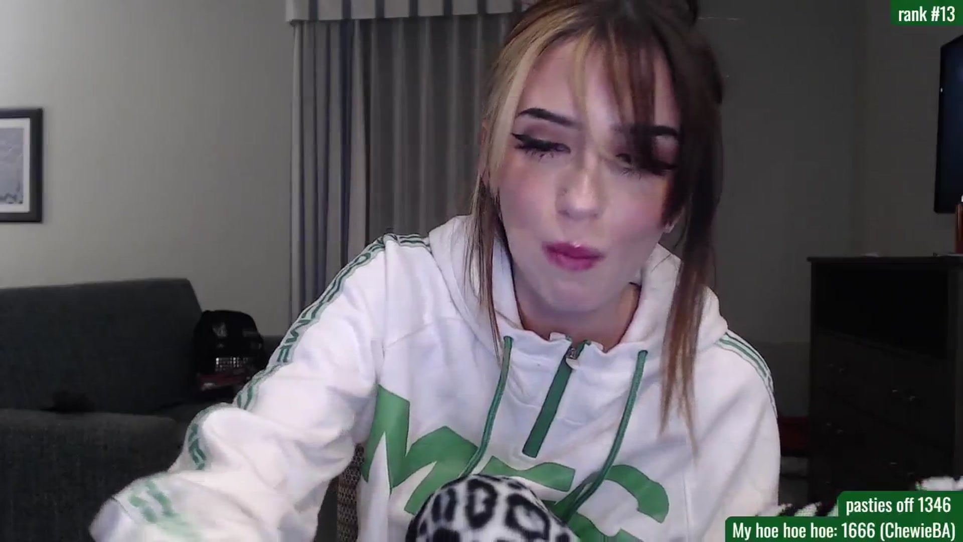 Gallery image thumbnail from BabeAriel's myfreecams stream on, 12/07/2025, 06:38 image 11 of 20