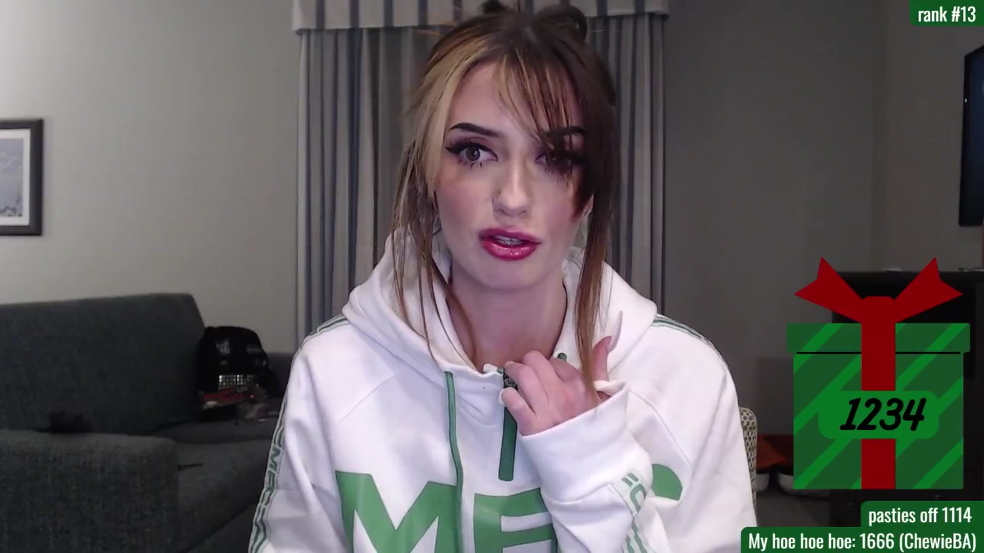 Gallery image thumbnail from BabeAriel's myfreecams stream on, 12/07/2025, 06:38 image 13 of 20