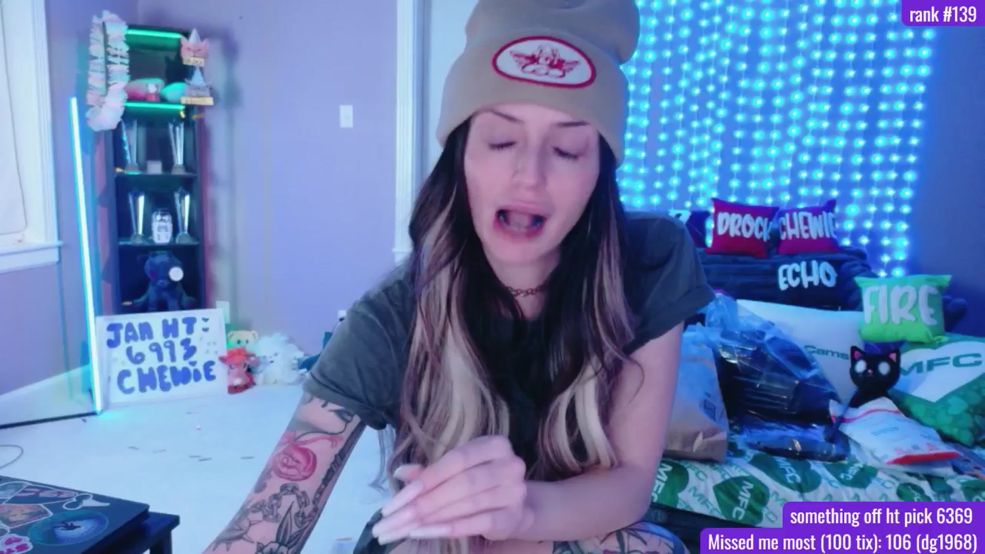 Gallery image thumbnail from BabeAriel's myfreecams stream on, 01/12/2026, 04:36 image 3 of 20