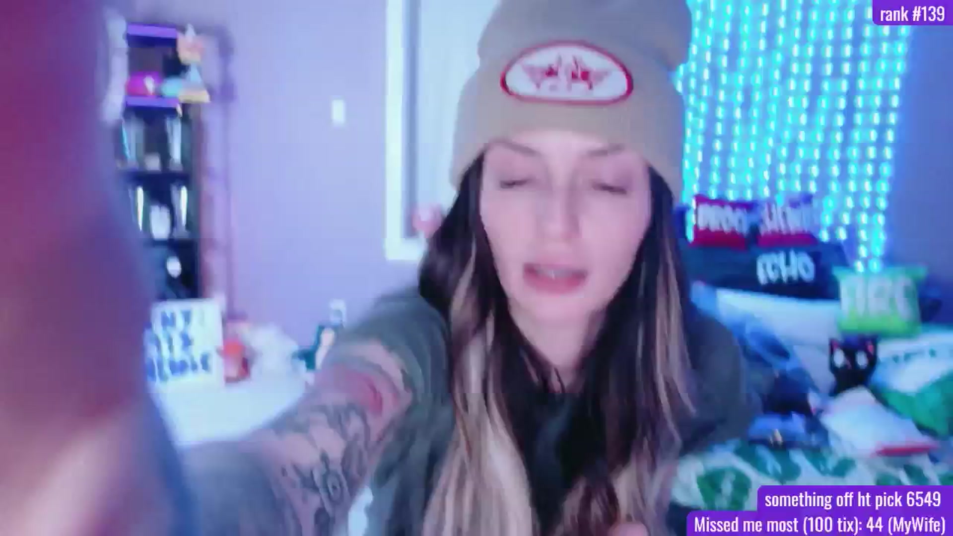 Gallery image thumbnail from BabeAriel's myfreecams stream on, 01/12/2026, 04:36 image 2 of 20