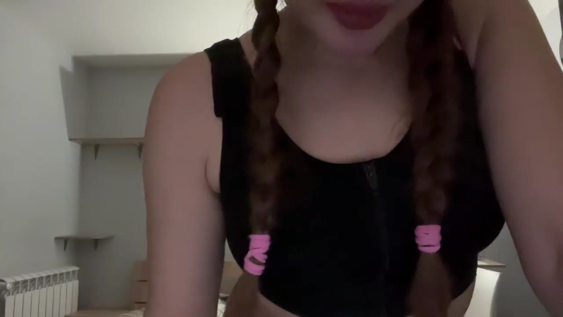 Gallery image thumbnail from BabeRosie's myfreecams stream on, 02/17/2025, 23:30 image 14 of 20