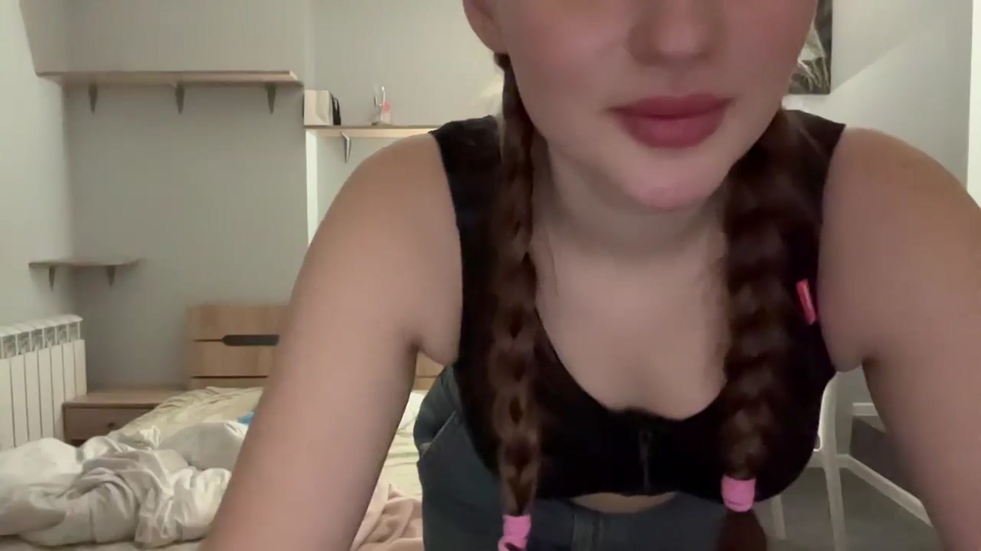 Gallery image thumbnail from BabeRosie's myfreecams stream on, 02/18/2025, 24:13 image 2 of 20