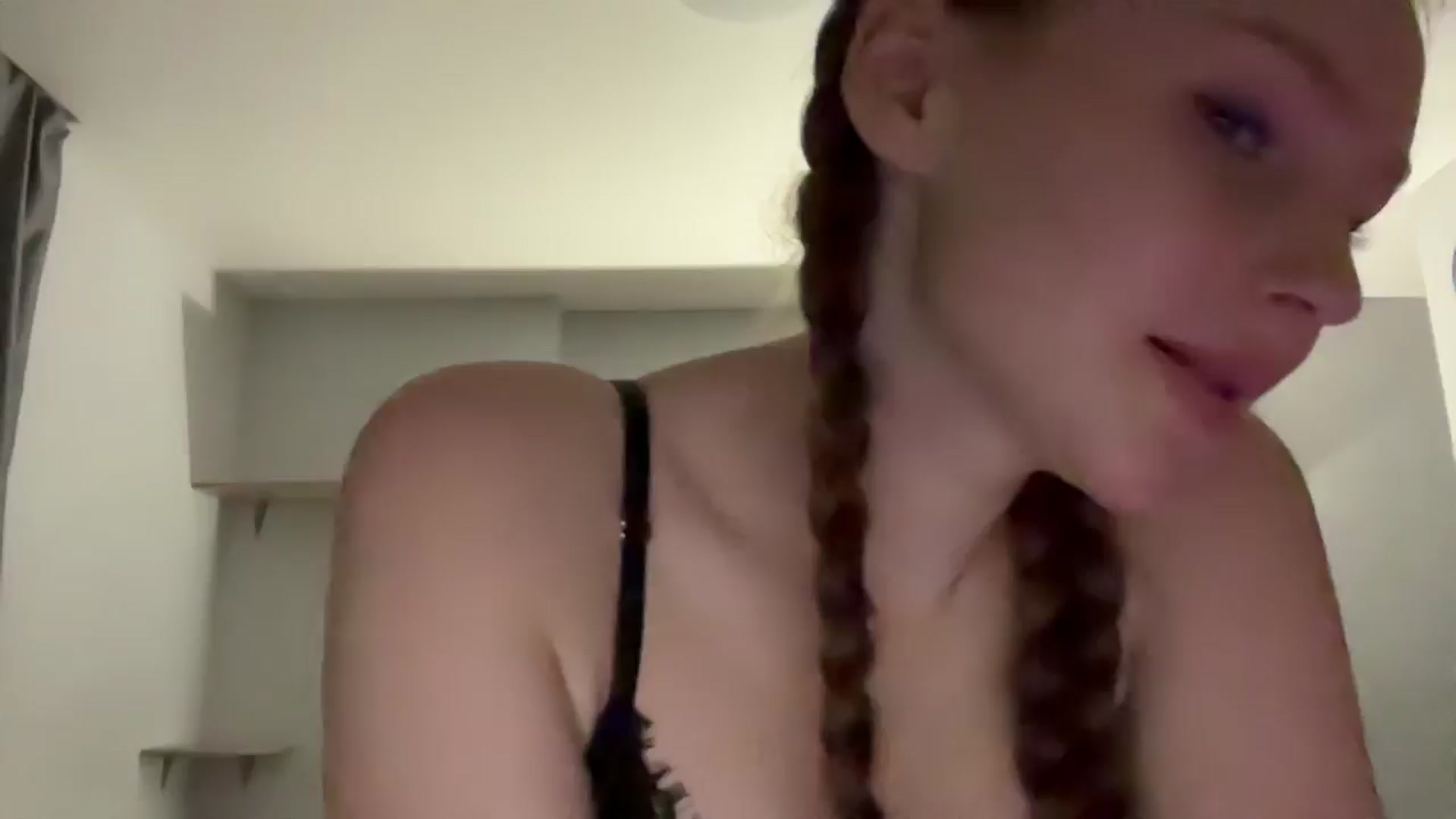 Gallery image thumbnail from BabeRosie's myfreecams stream on, 02/20/2025, 21:48 image 6 of 20