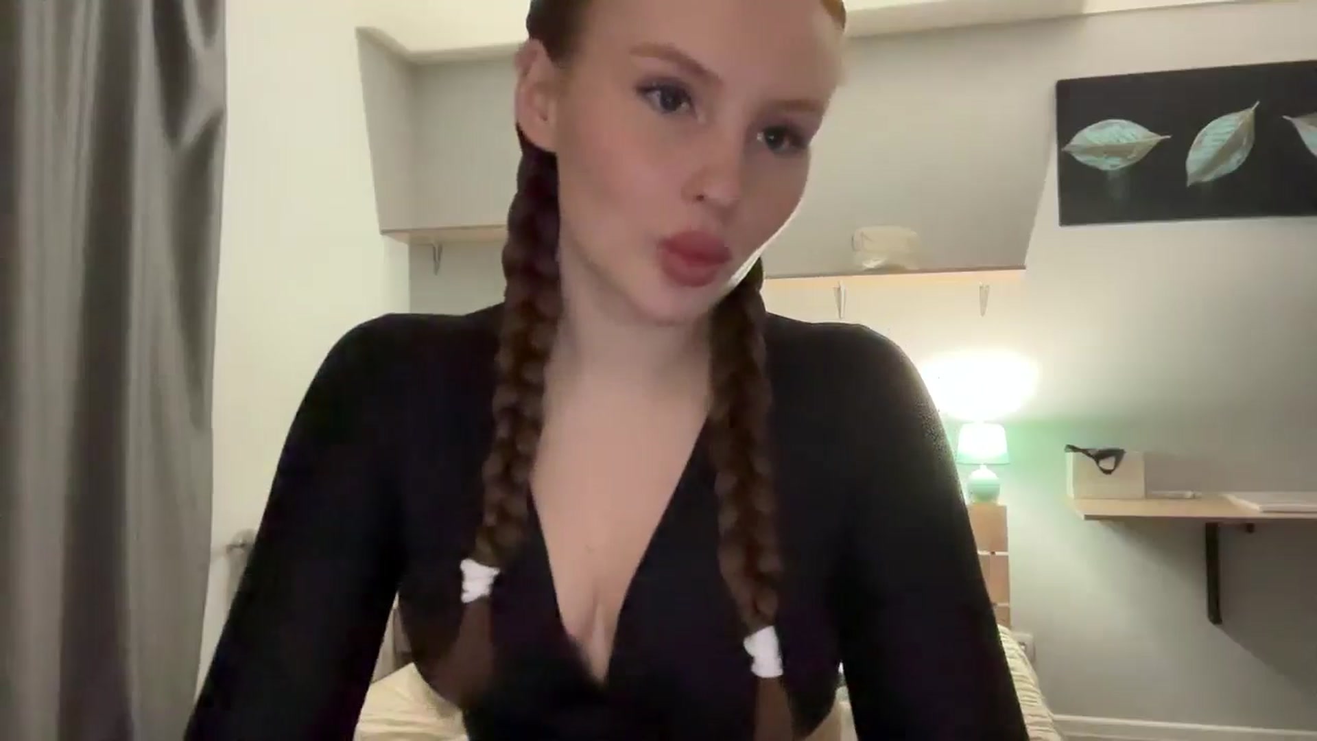Gallery image thumbnail from BabeRosie's myfreecams stream on, 02/22/2025, 18:07 image 2 of 20