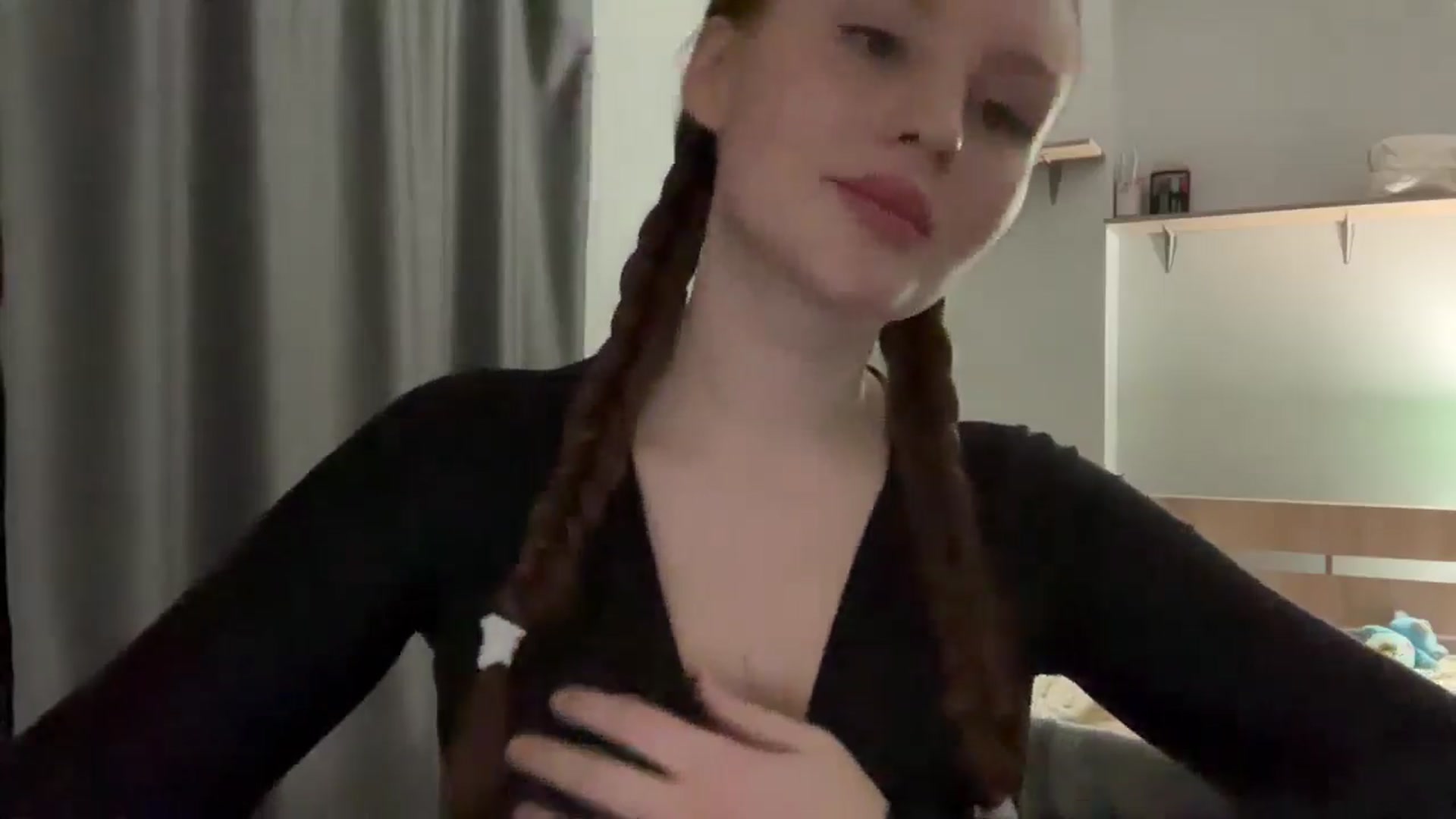 Gallery image thumbnail from BabeRosie's myfreecams stream on, 02/22/2025, 19:15 image 4 of 20