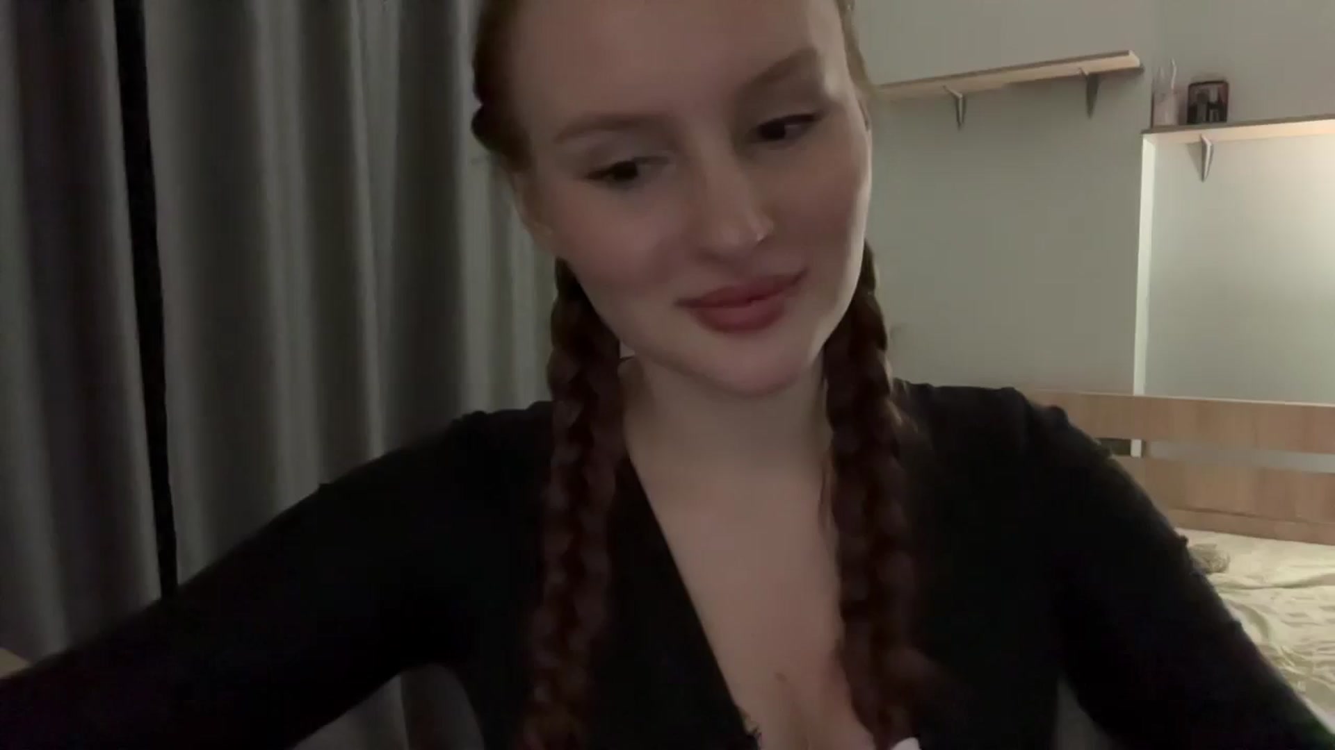 Gallery image thumbnail from BabeRosie's myfreecams stream on, 02/22/2025, 22:39 image 14 of 20
