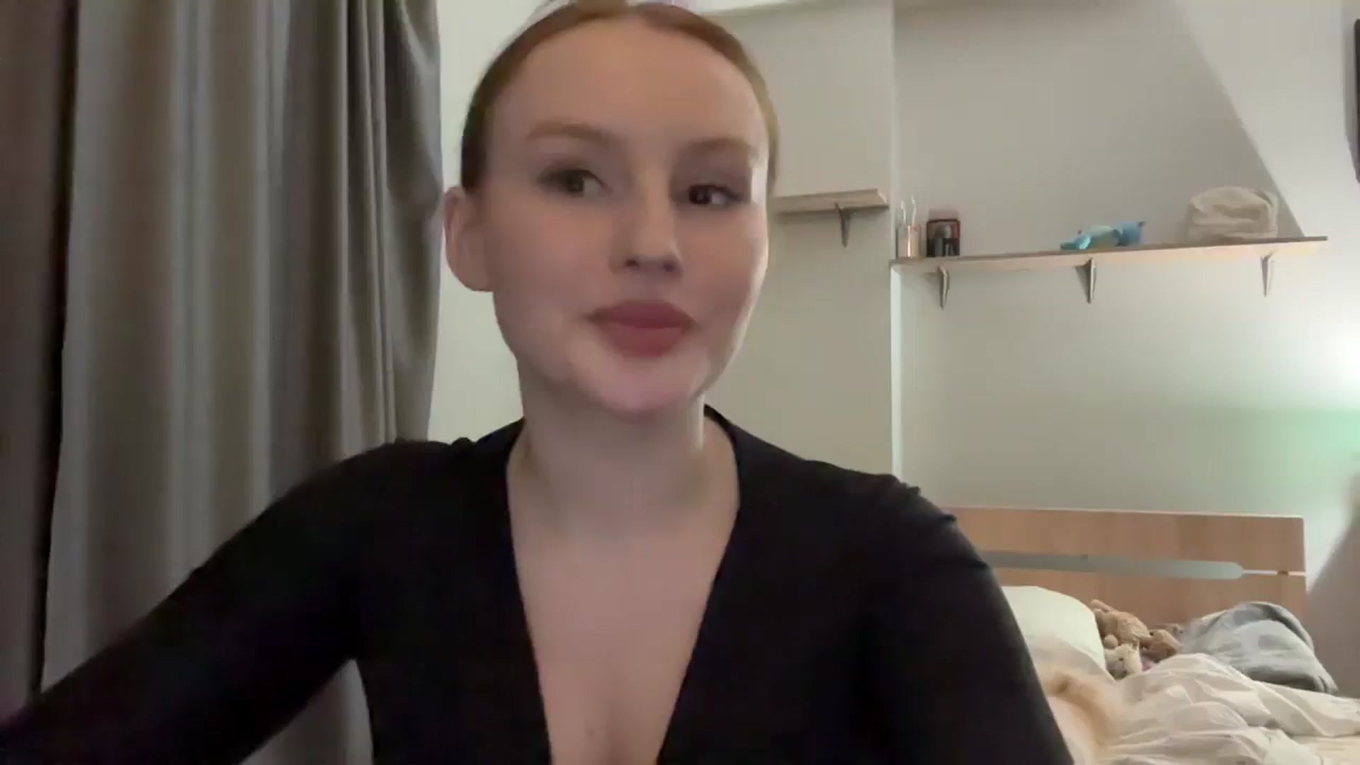 Gallery image thumbnail from BabeRosie's myfreecams stream on, 02/25/2025, 21:31 image 1 of 20