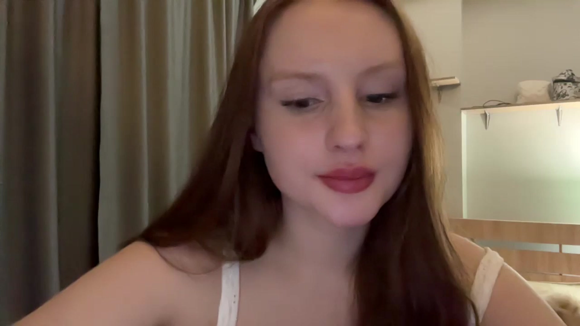 Gallery image thumbnail from BabeRosie's myfreecams stream on, 03/19/2025, 24:08 image 3 of 20