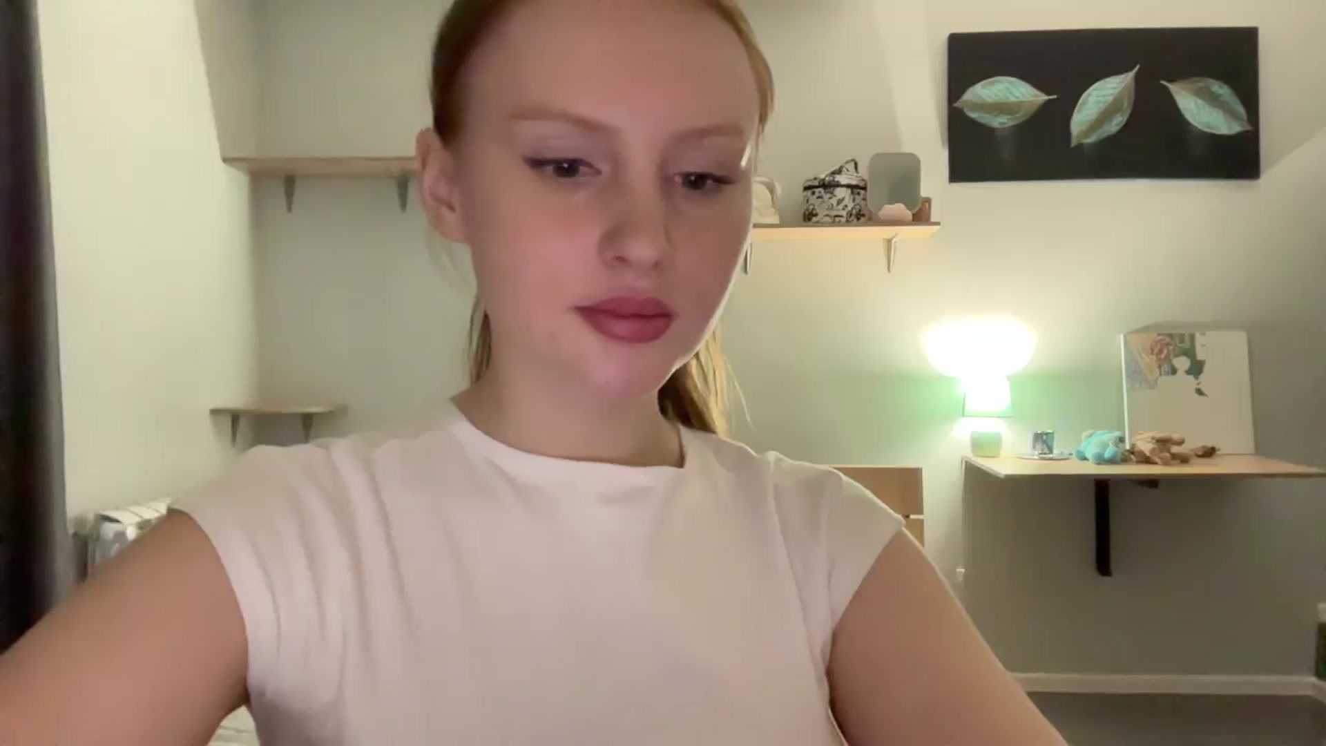 Gallery image thumbnail from BabeRosie's myfreecams stream on, 04/02/2025, 16:28 image 16 of 20