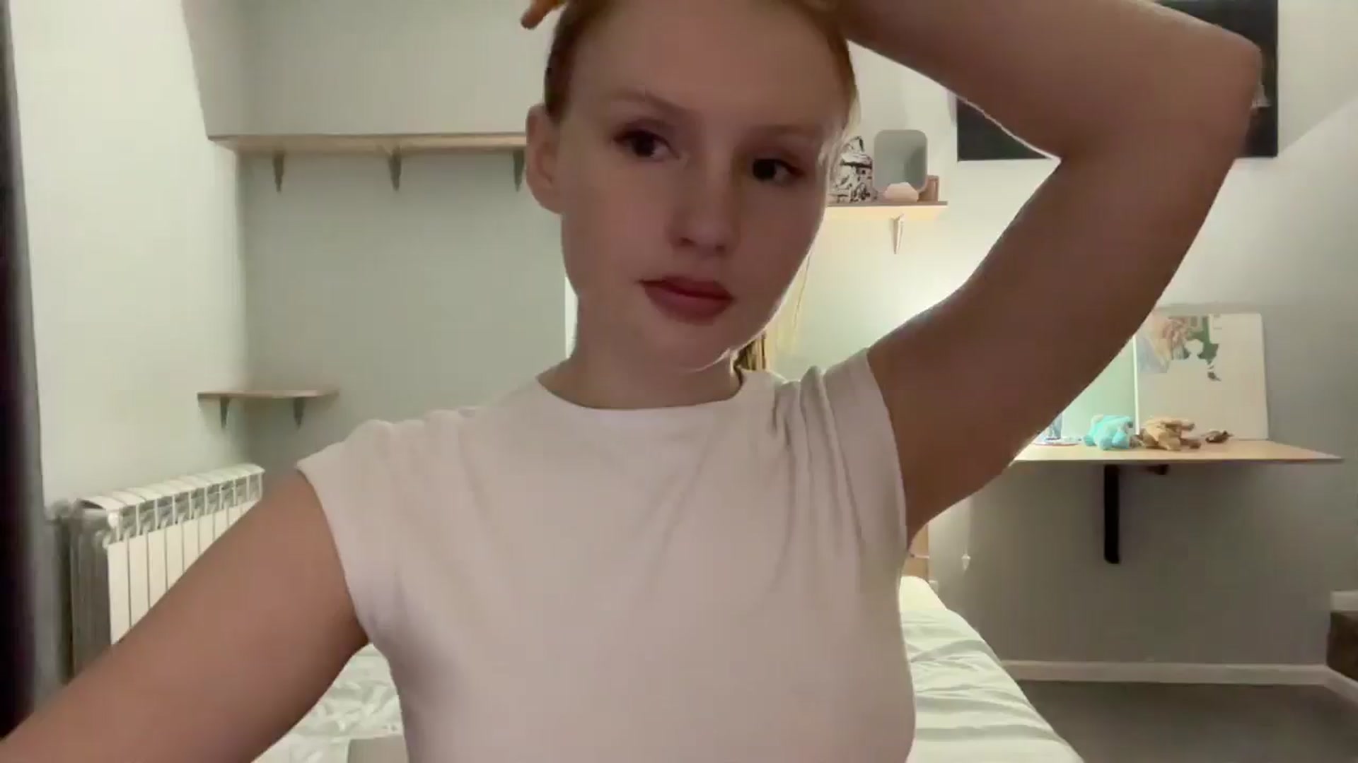 Gallery image thumbnail from BabeRosie's myfreecams stream on, 04/02/2025, 17:59 image 5 of 20