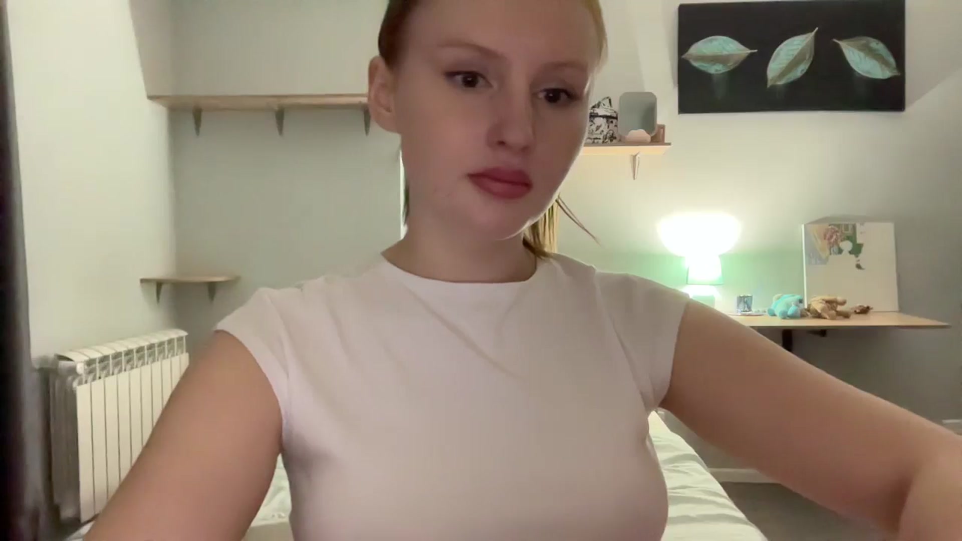 Gallery image thumbnail from BabeRosie's myfreecams stream on, 04/02/2025, 17:59 image 2 of 20