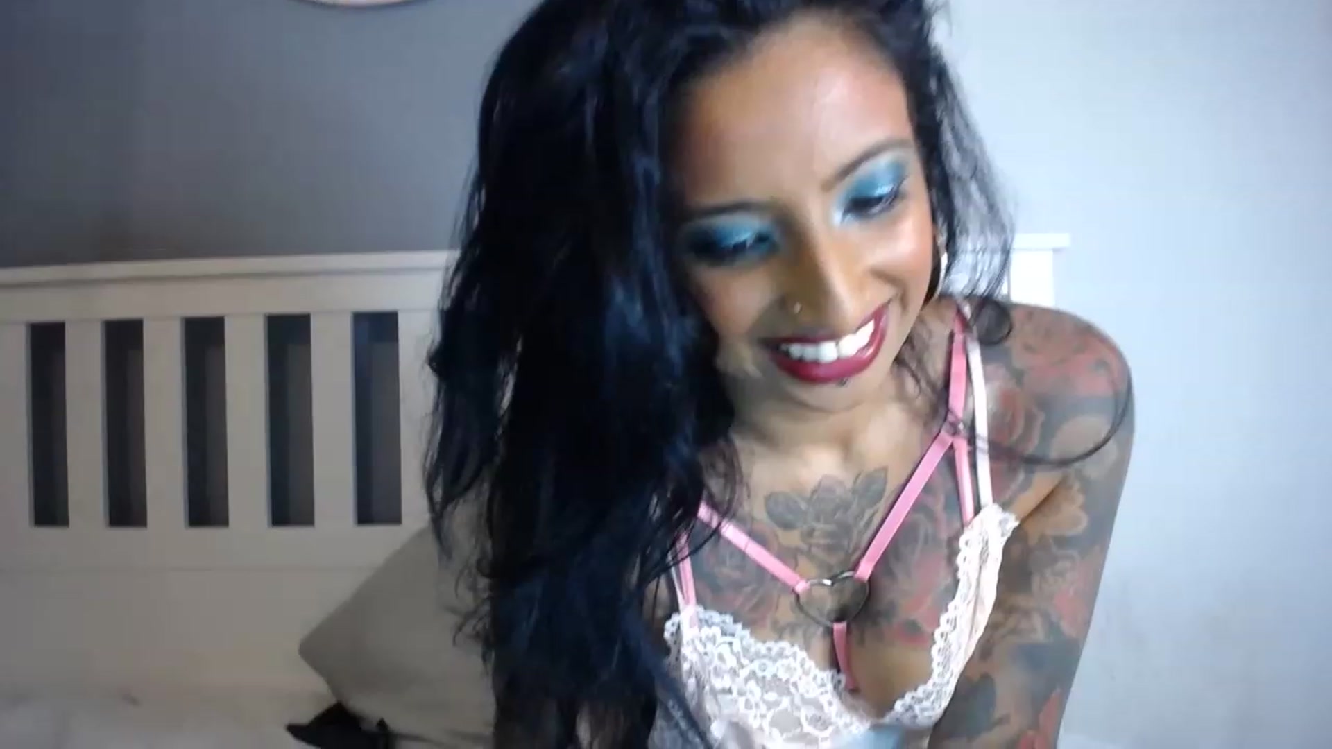 Gallery image thumbnail from BabeXX69XX's myfreecams stream on, 01/08/2023, 15:30 image 4 of 20