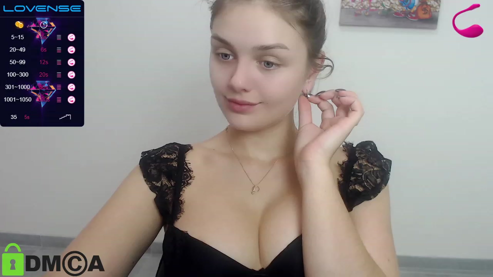 Gallery image thumbnail from Babe_golden's myfreecams stream on, 11/18/2022, 14:29 image 4 of 20