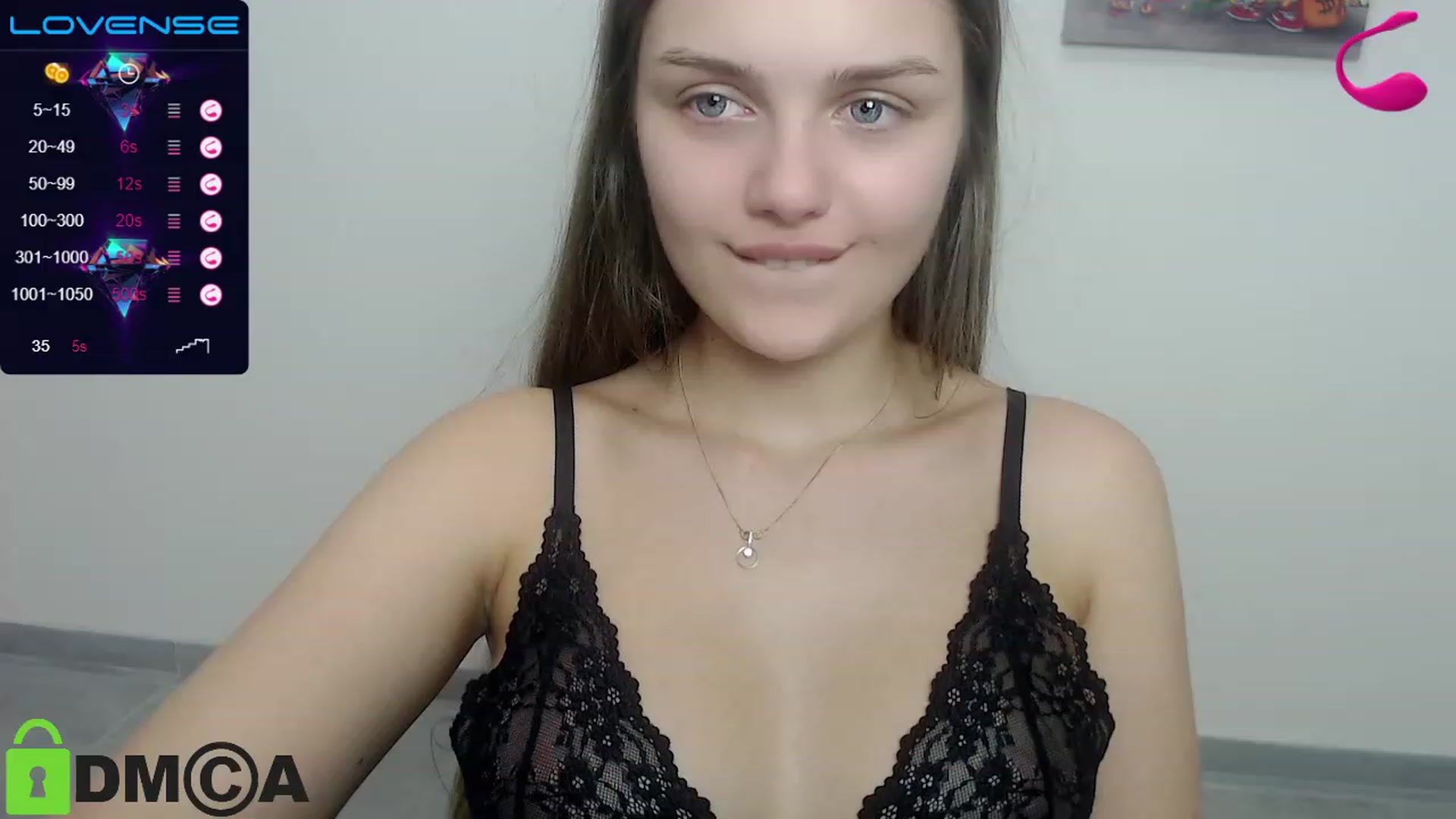 Gallery image thumbnail from Babe_golden's myfreecams stream on, 11/19/2022, 18:15 image 6 of 20