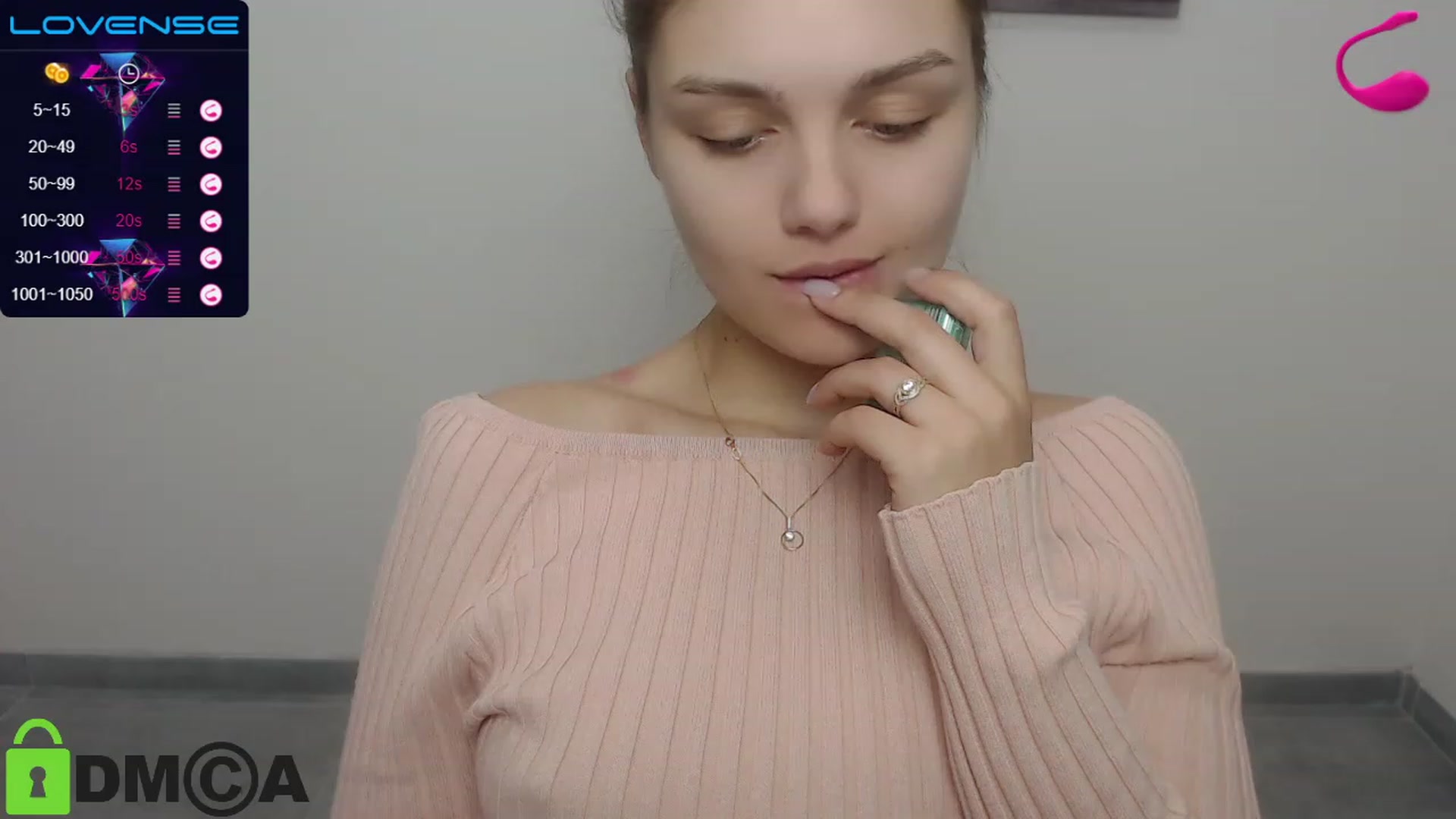 Gallery image thumbnail from Babe_golden's myfreecams stream on, 12/04/2022, 14:29 image 13 of 20