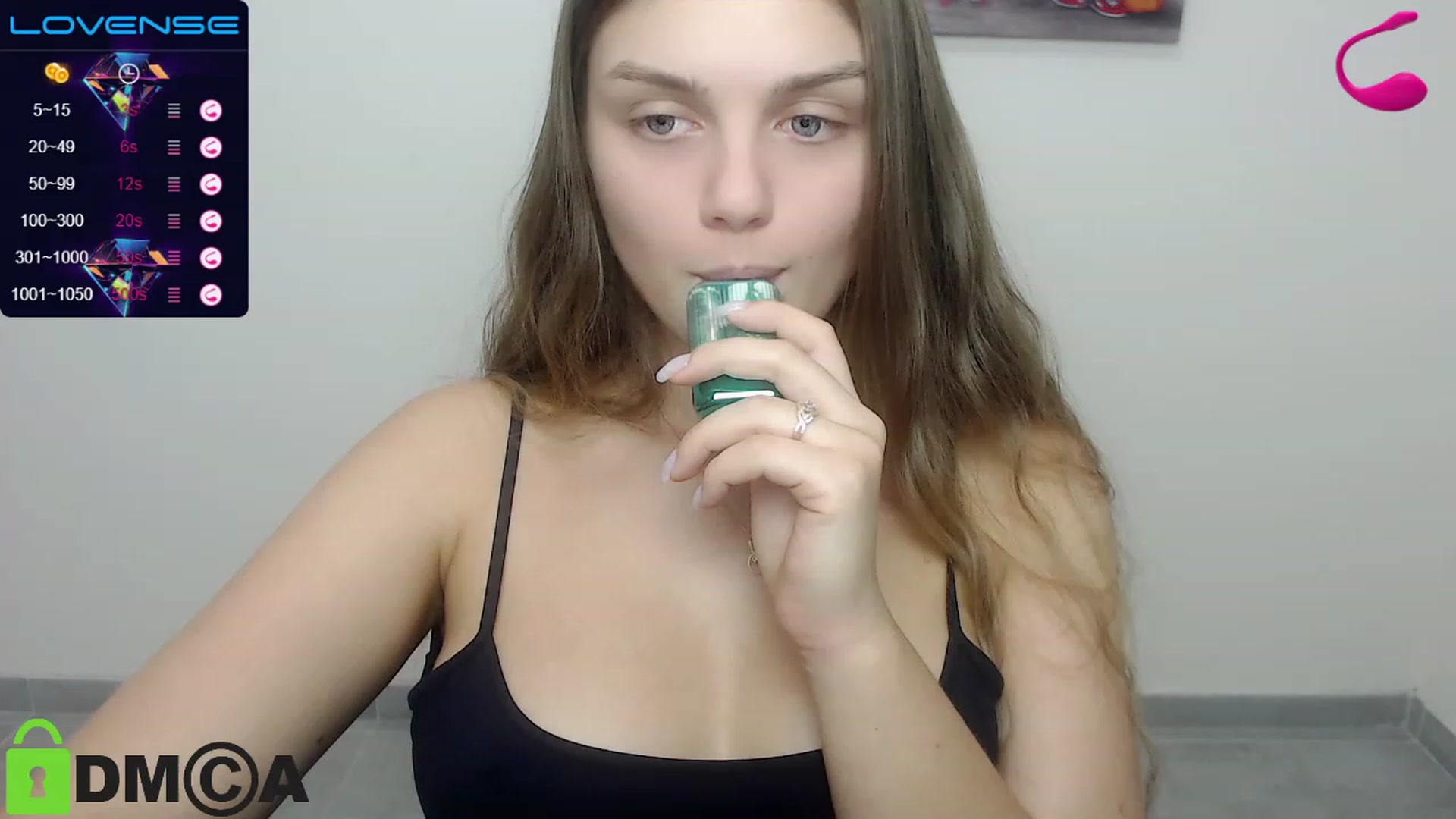 Gallery image thumbnail from Babe_golden's myfreecams stream on, 12/05/2022, 17:25 image 7 of 20