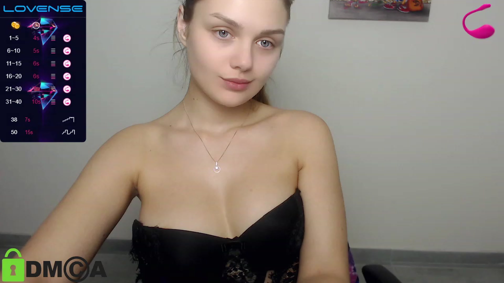 Gallery image thumbnail from Babe_golden's myfreecams stream on, 12/15/2022, 17:33 image 10 of 20
