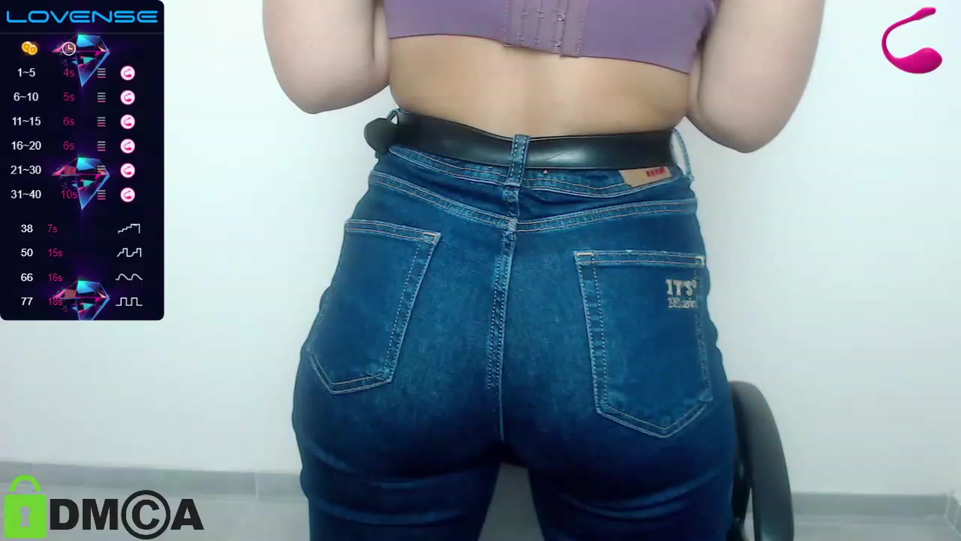 Gallery image thumbnail from Babe_golden's myfreecams stream on, 12/16/2022, 13:07 image 18 of 20