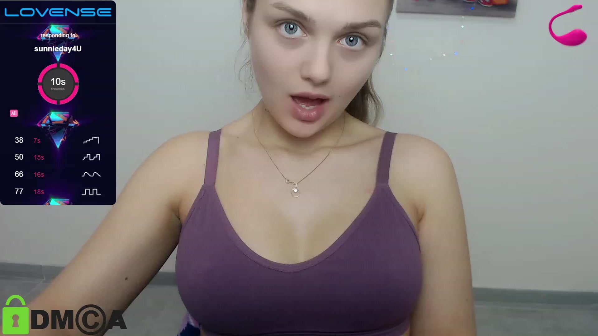 Gallery image thumbnail from Babe_golden's myfreecams stream on, 12/24/2022, 16:52 image 6 of 20