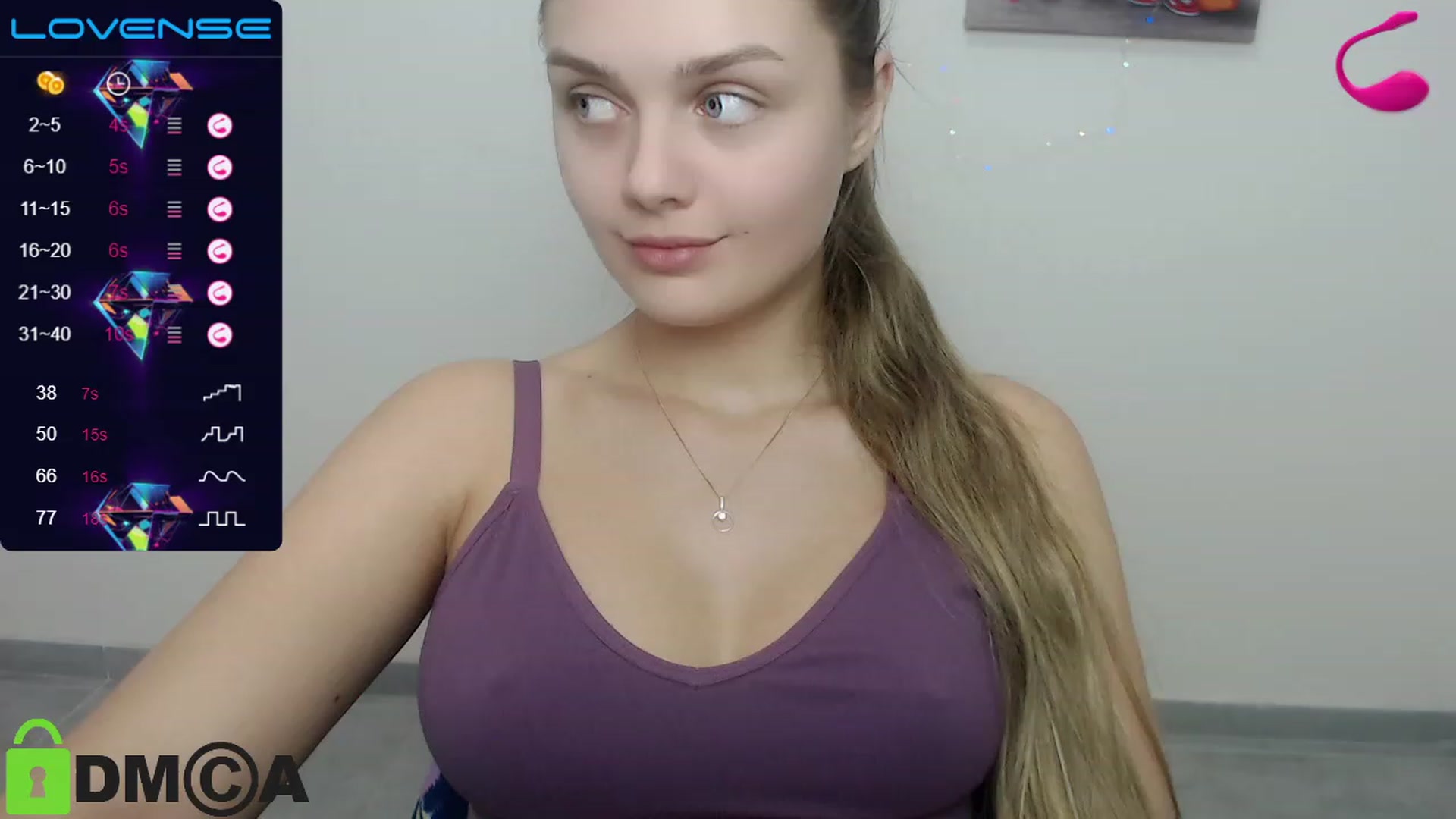 Gallery image thumbnail from Babe_golden's myfreecams stream on, 12/24/2022, 16:52 image 12 of 20