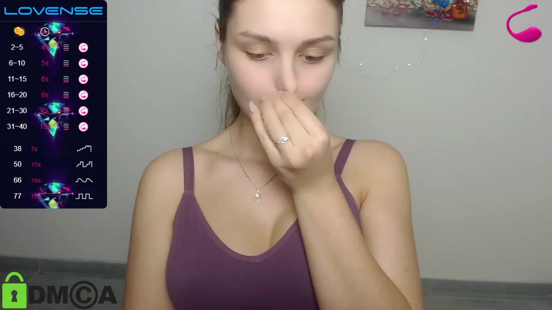 Gallery image thumbnail from Babe_golden's myfreecams stream on, 12/24/2022, 17:27 image 3 of 20