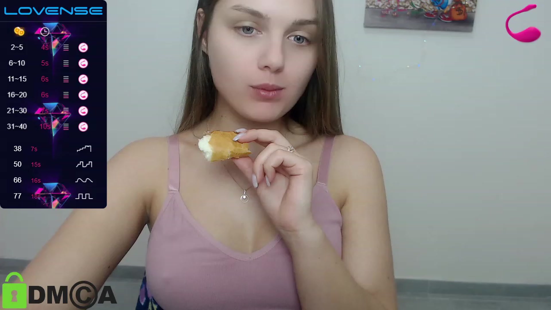 Gallery image thumbnail from Babe_golden's myfreecams stream on, 12/25/2022, 20:13 image 10 of 20
