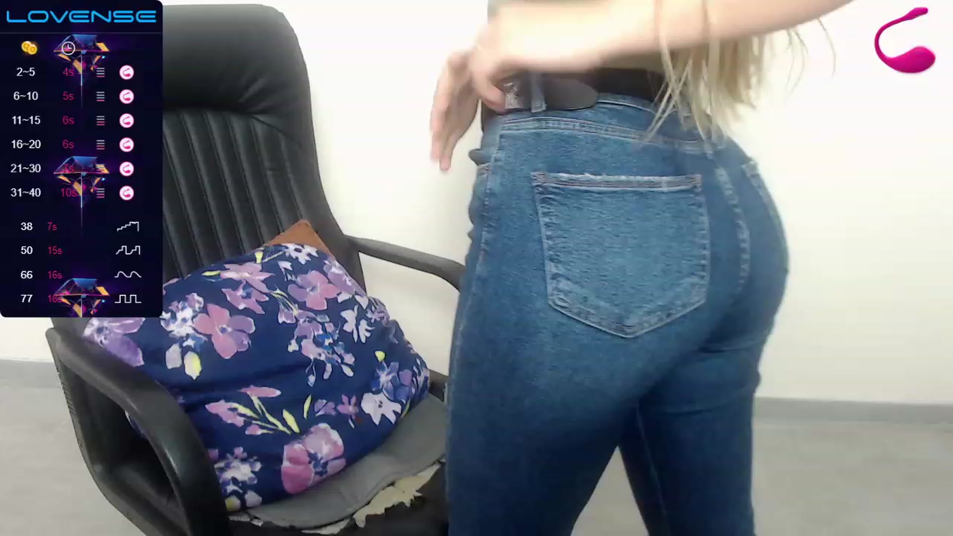 Gallery image thumbnail from Babe_golden's myfreecams stream on, 03/01/2023, 19:01 image 20 of 20