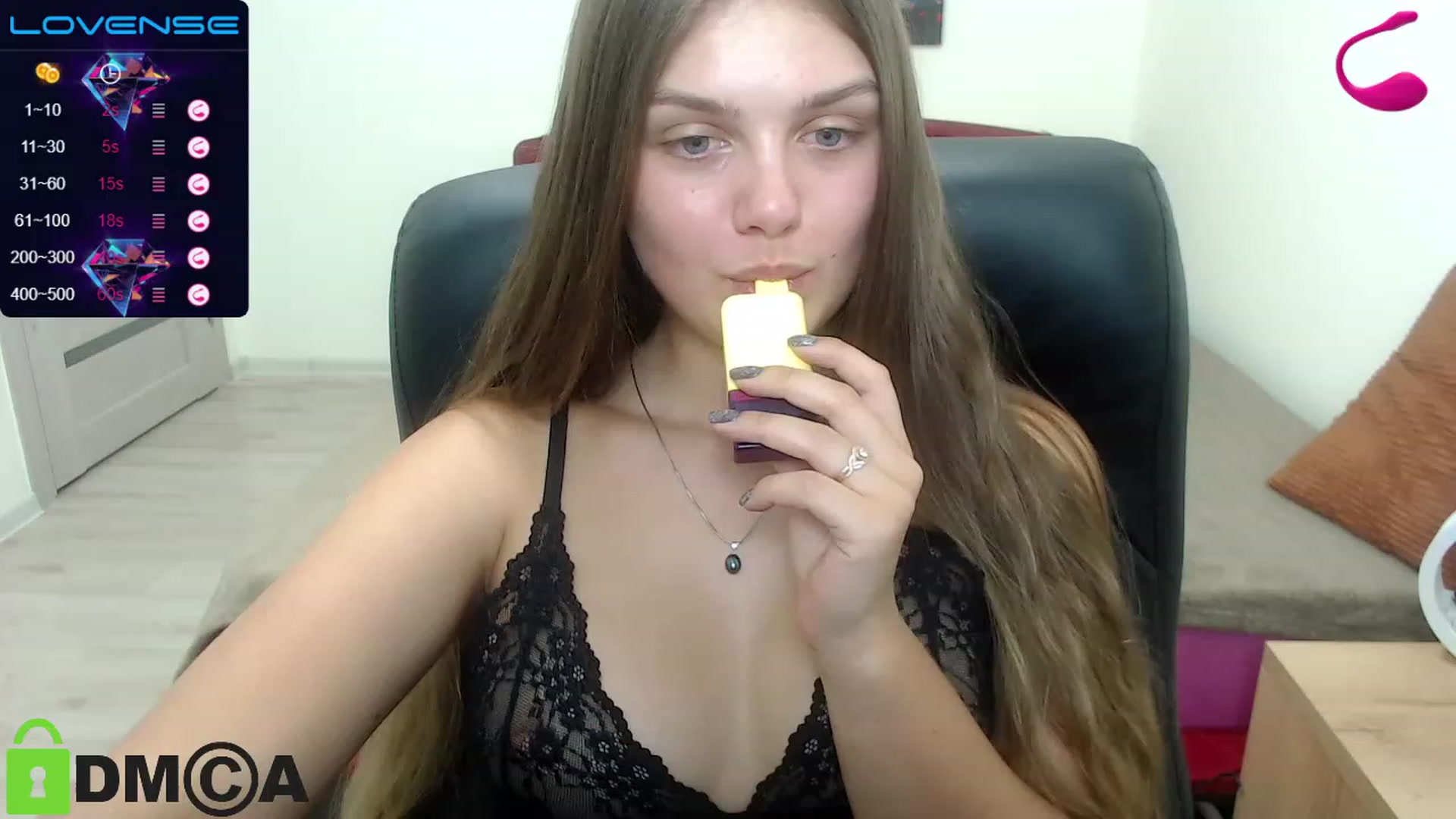 Gallery image thumbnail from Babe_golden's myfreecams stream on, 04/11/2023, 14:21 image 15 of 20