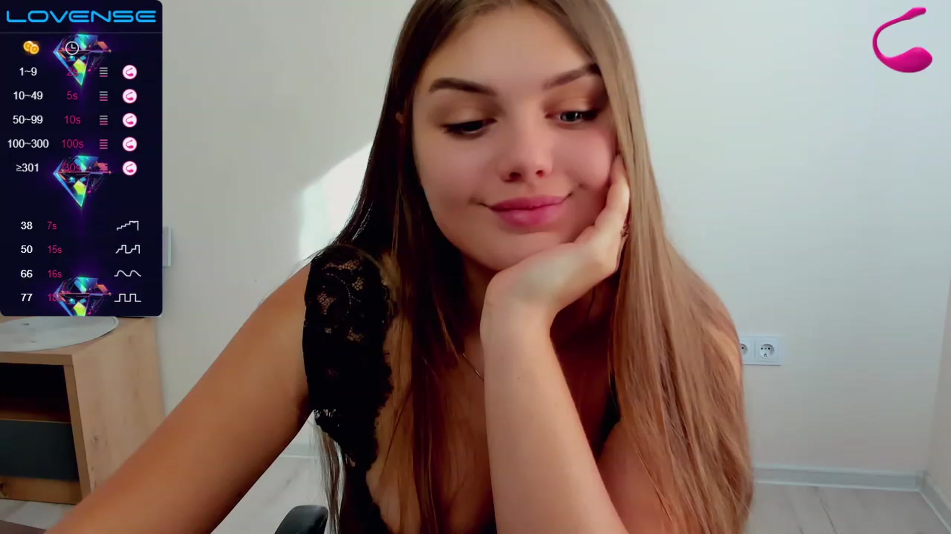 Gallery image thumbnail from Babe_golden's myfreecams stream on, 04/30/2023, 14:47 image 10 of 20