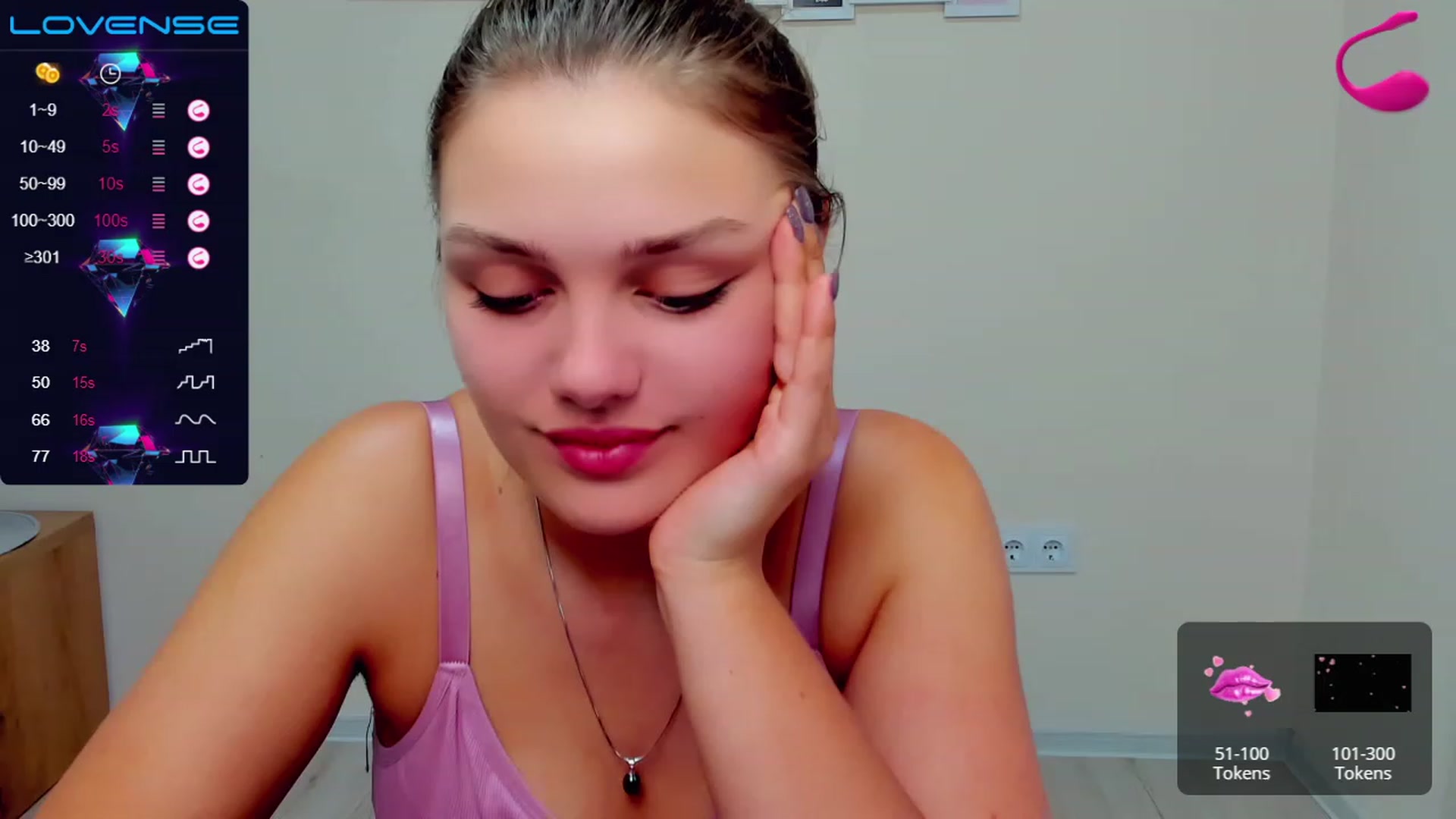 Gallery image thumbnail from Babe_golden's myfreecams stream on, 05/04/2023, 17:14 image 4 of 20
