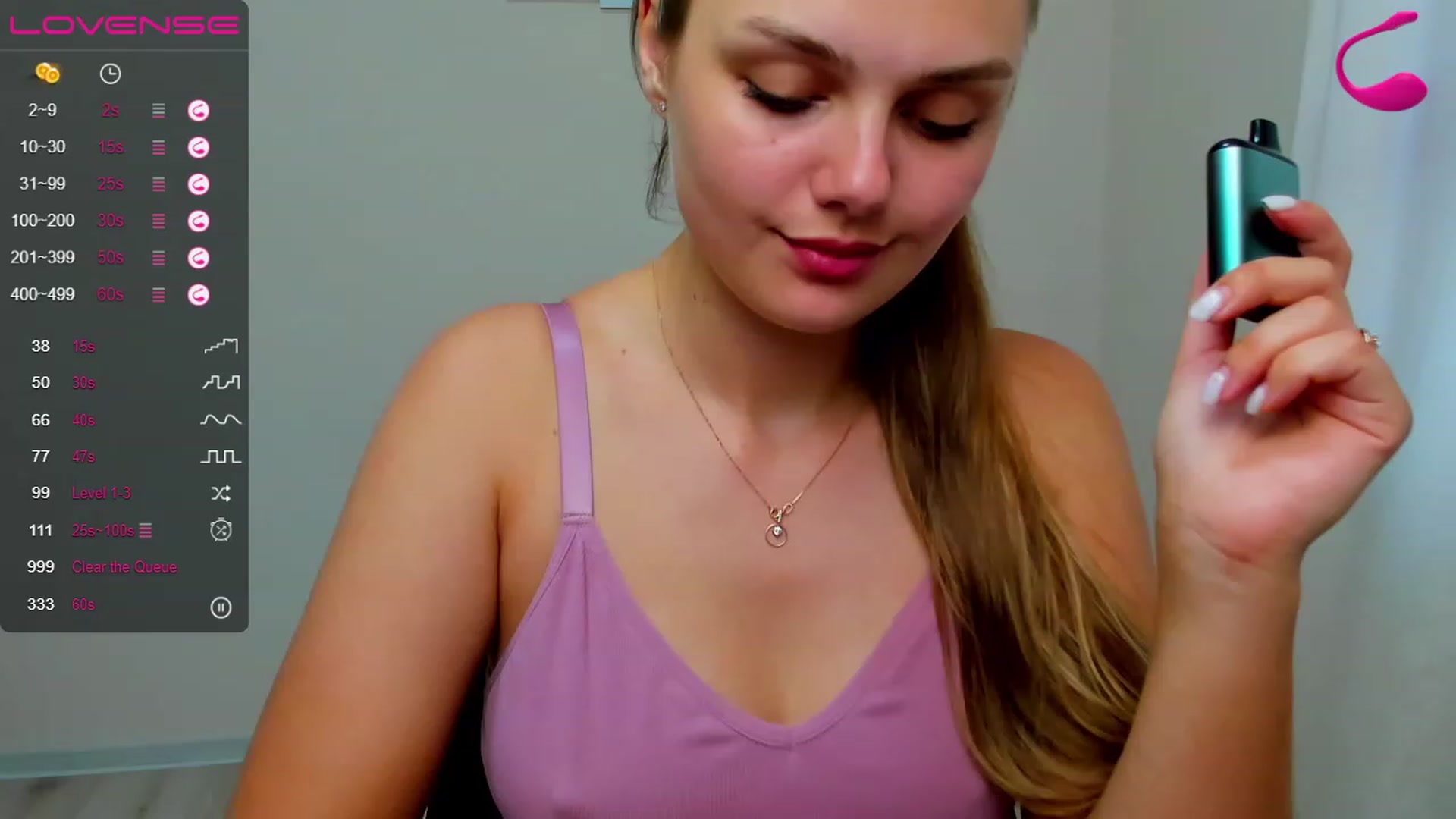 Gallery image thumbnail from Babe_golden's myfreecams stream on, 06/13/2023, 16:07 image 8 of 20