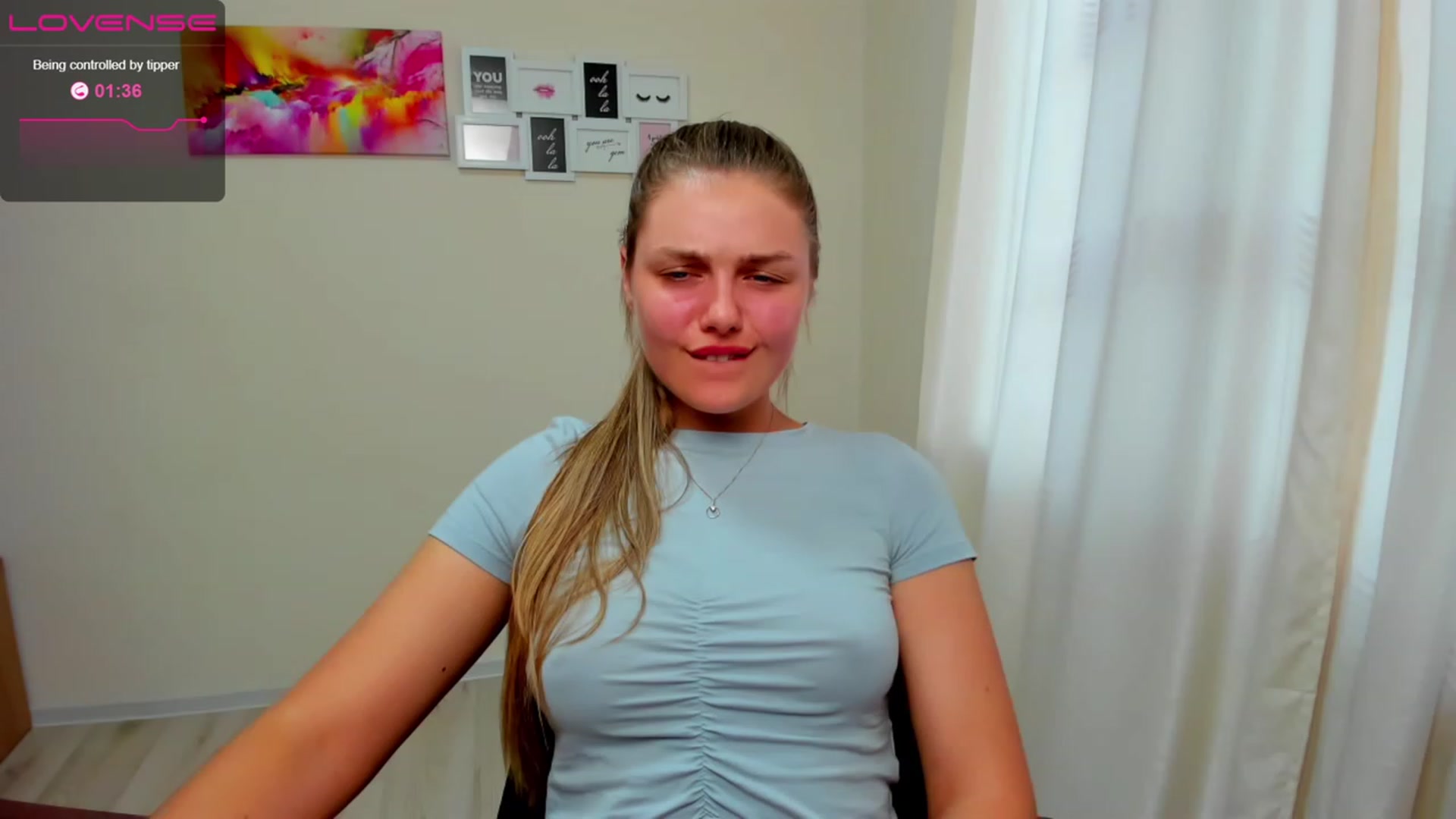 Gallery image thumbnail from Babe_golden's myfreecams stream on, 06/28/2023, 17:35 image 12 of 20