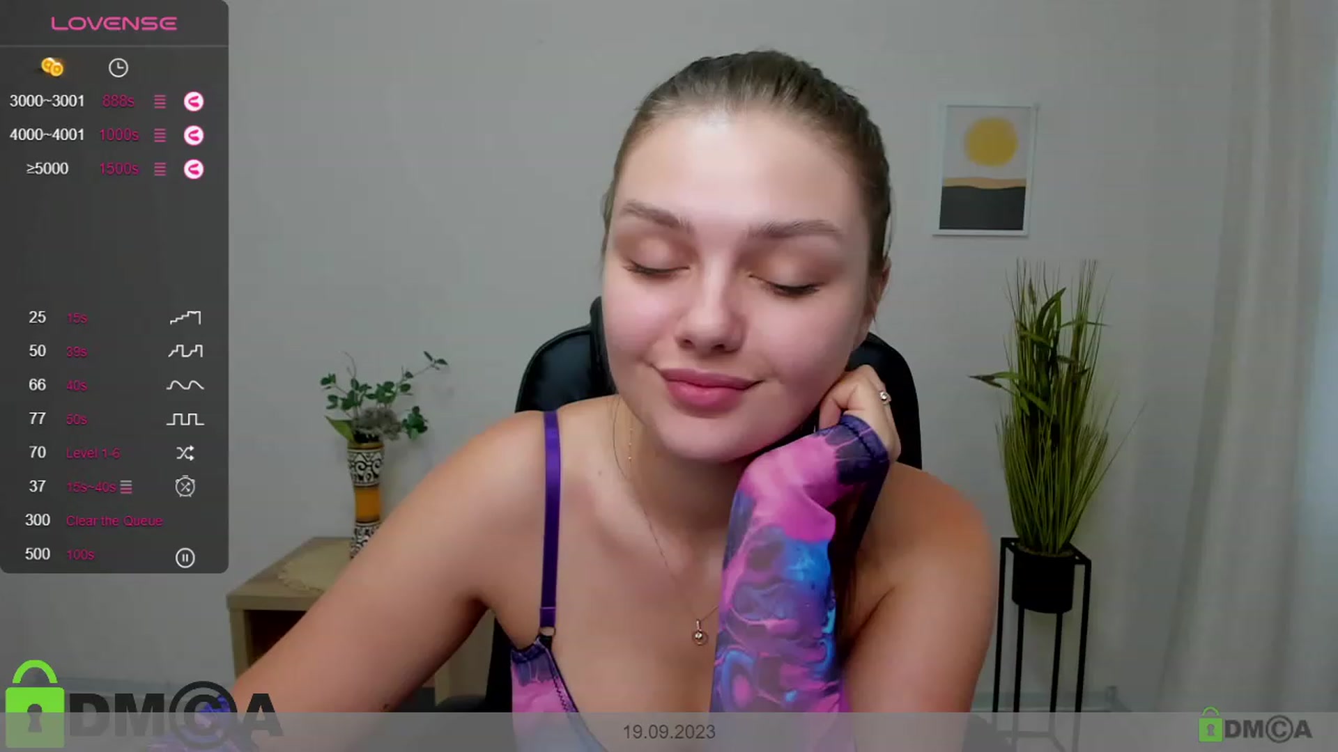 Gallery image thumbnail from Babe_golden's myfreecams stream on, 09/19/2023, 15:01 image 16 of 20